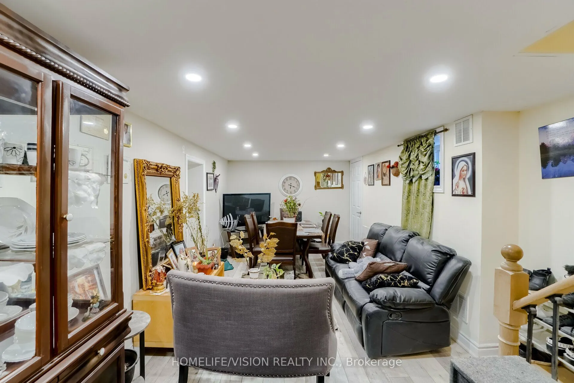 44 Armitage Drive