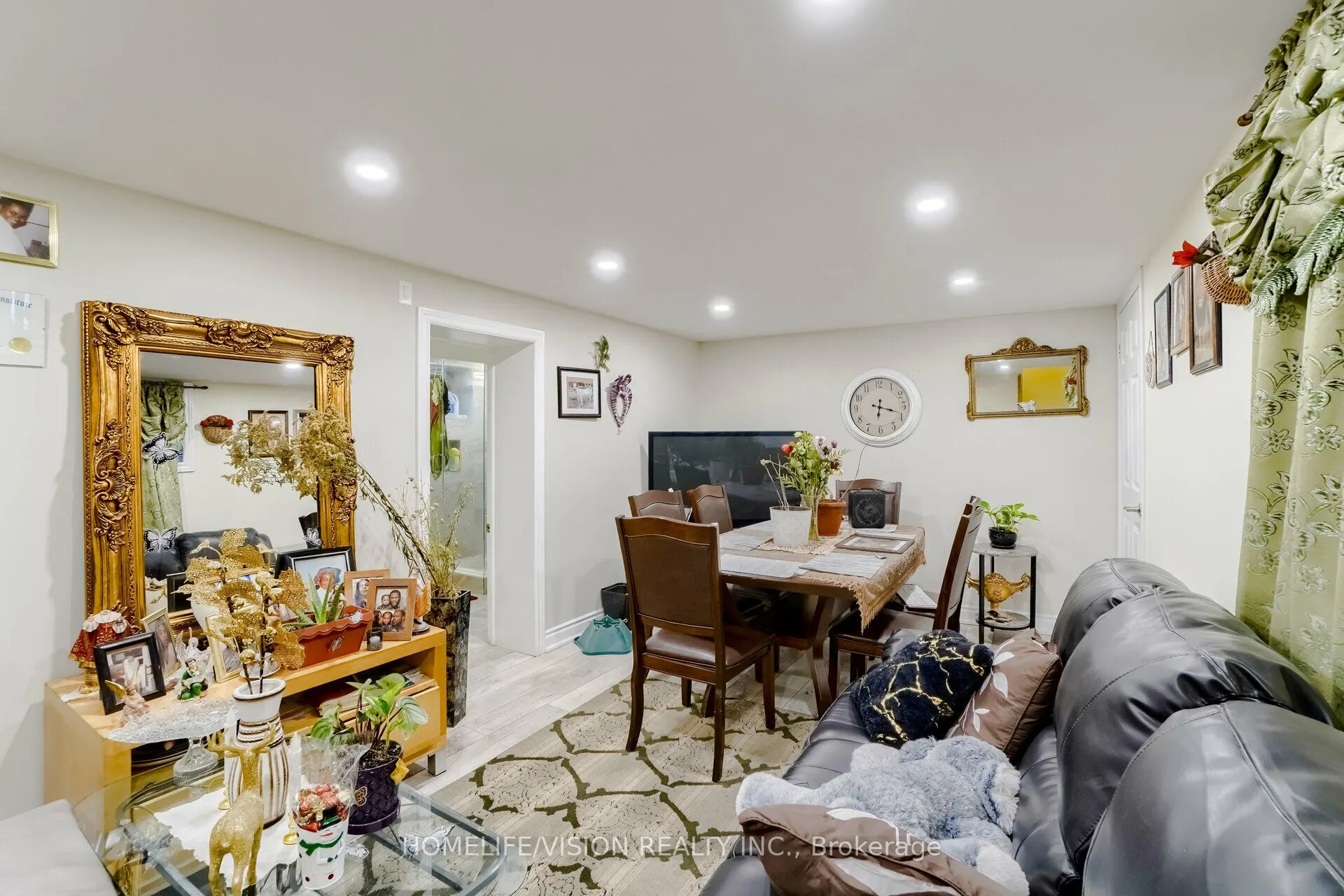 44 Armitage Drive