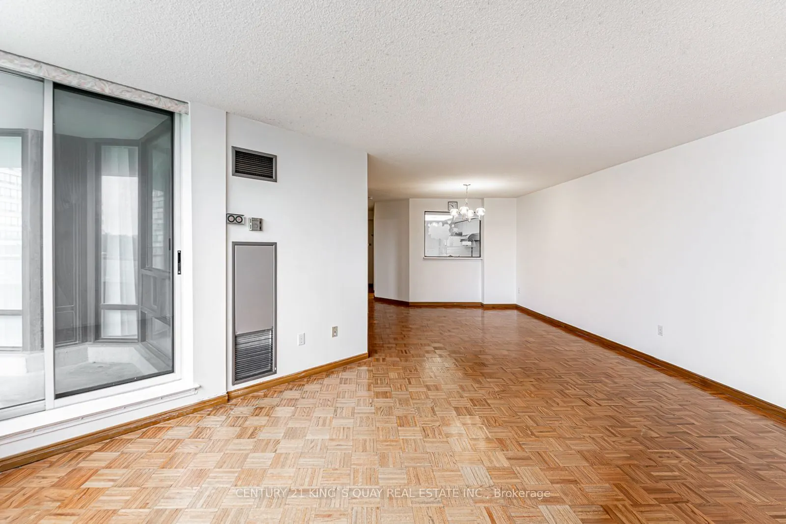 350 Alton Towers Circle, #401