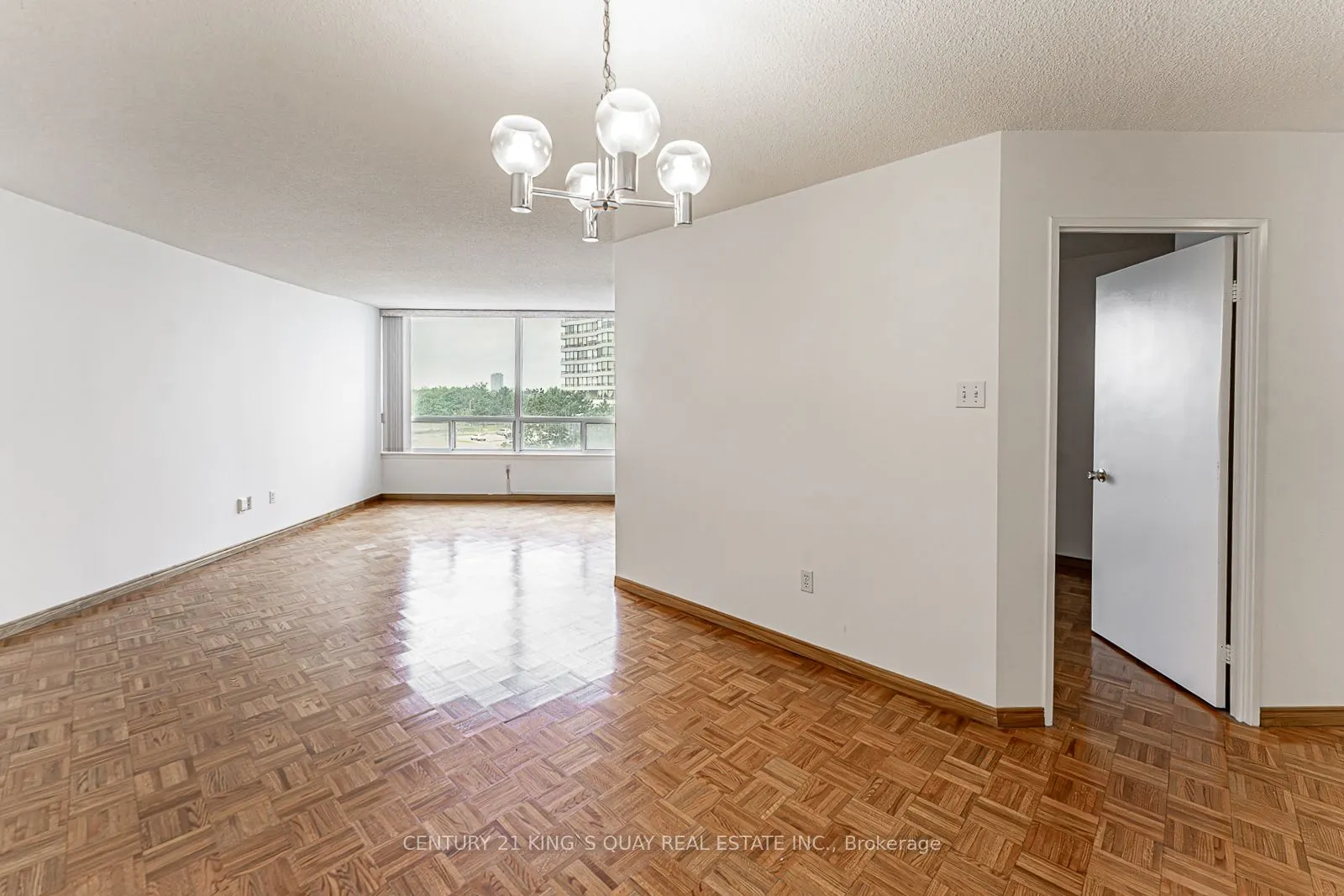350 Alton Towers Circle, #401