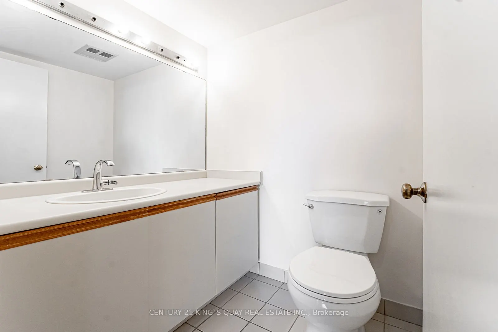350 Alton Towers Circle, #401