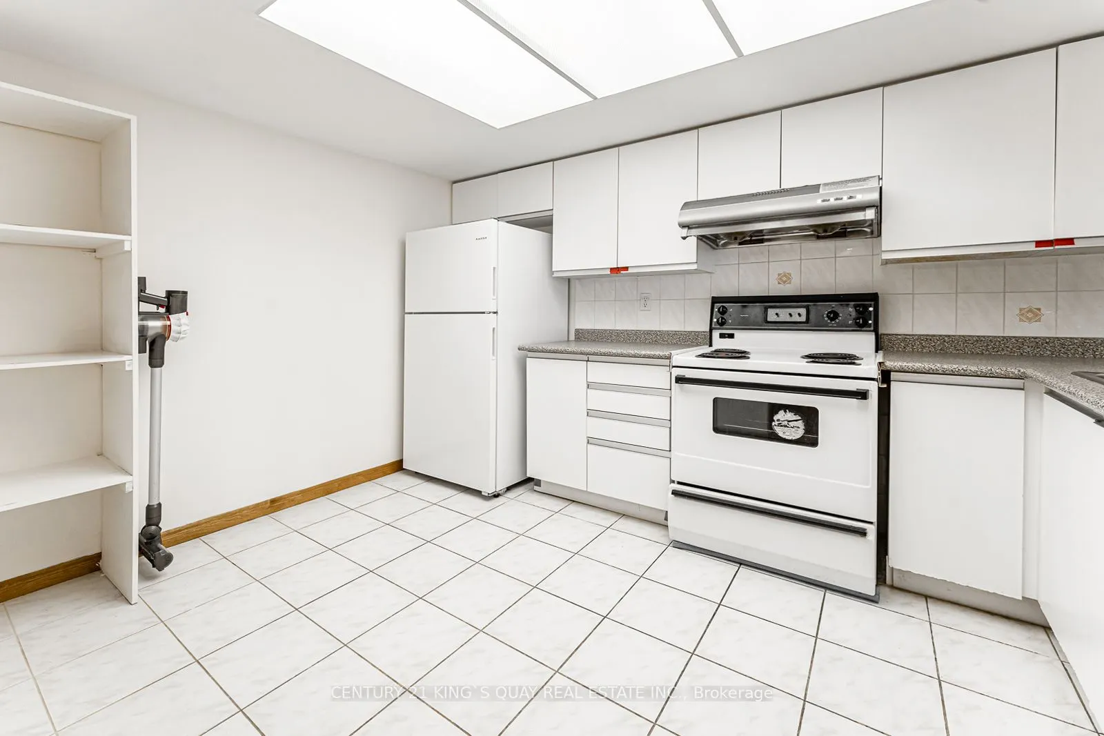 350 Alton Towers Circle, #401