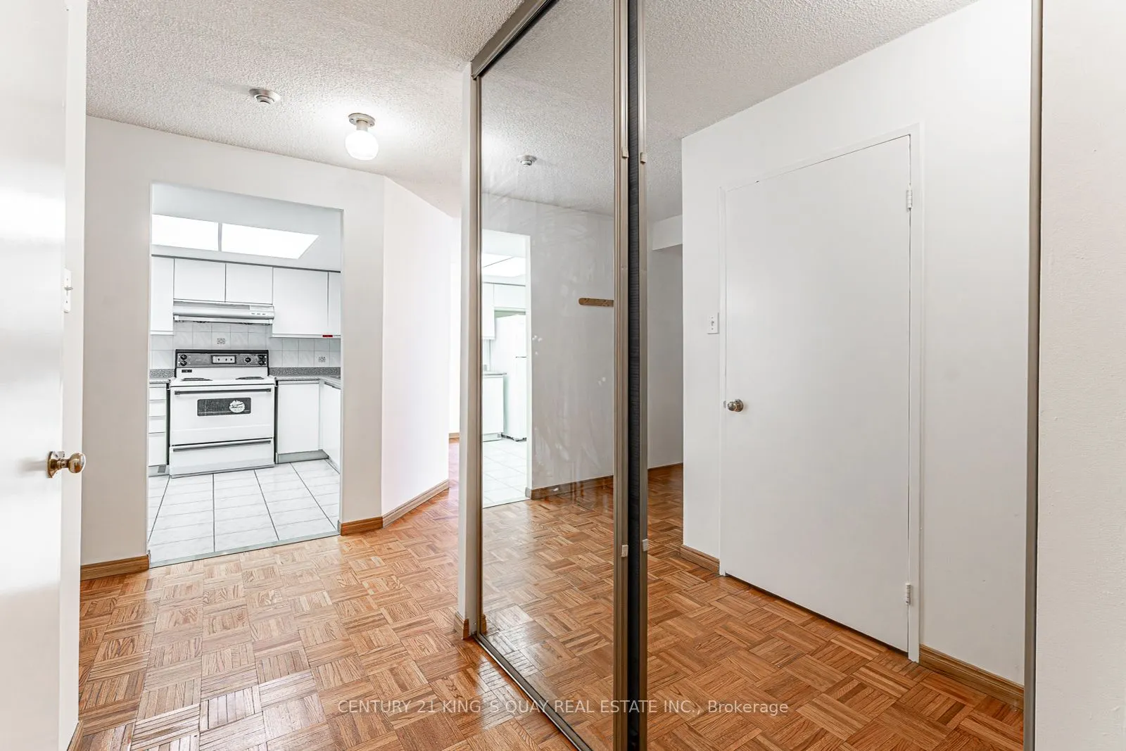 350 Alton Towers Circle, #401