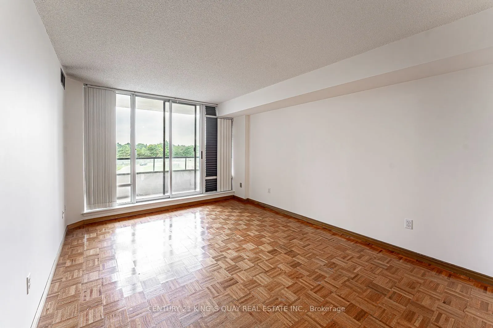 350 Alton Towers Circle, #401