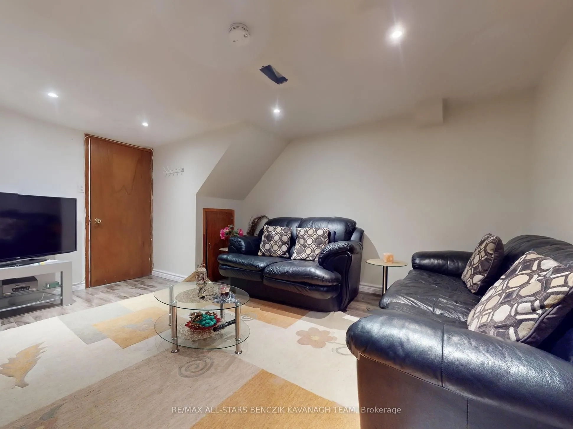 102 Valdor Drive