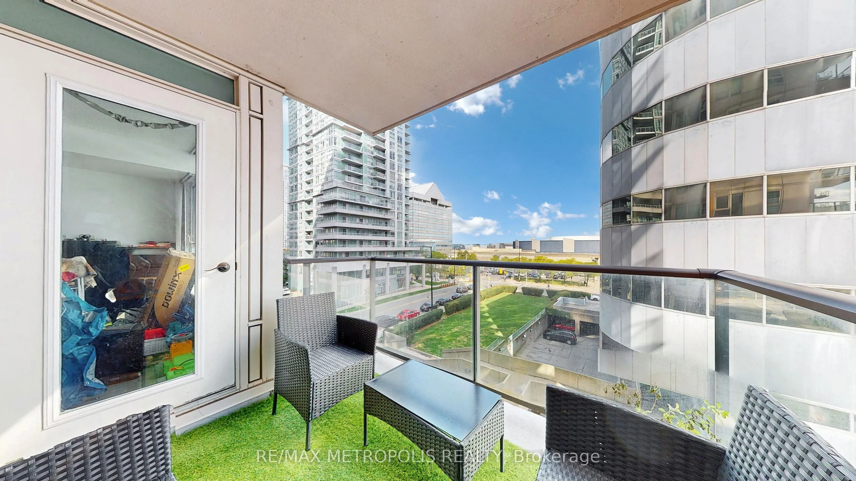 25 Town Centre Court, #601