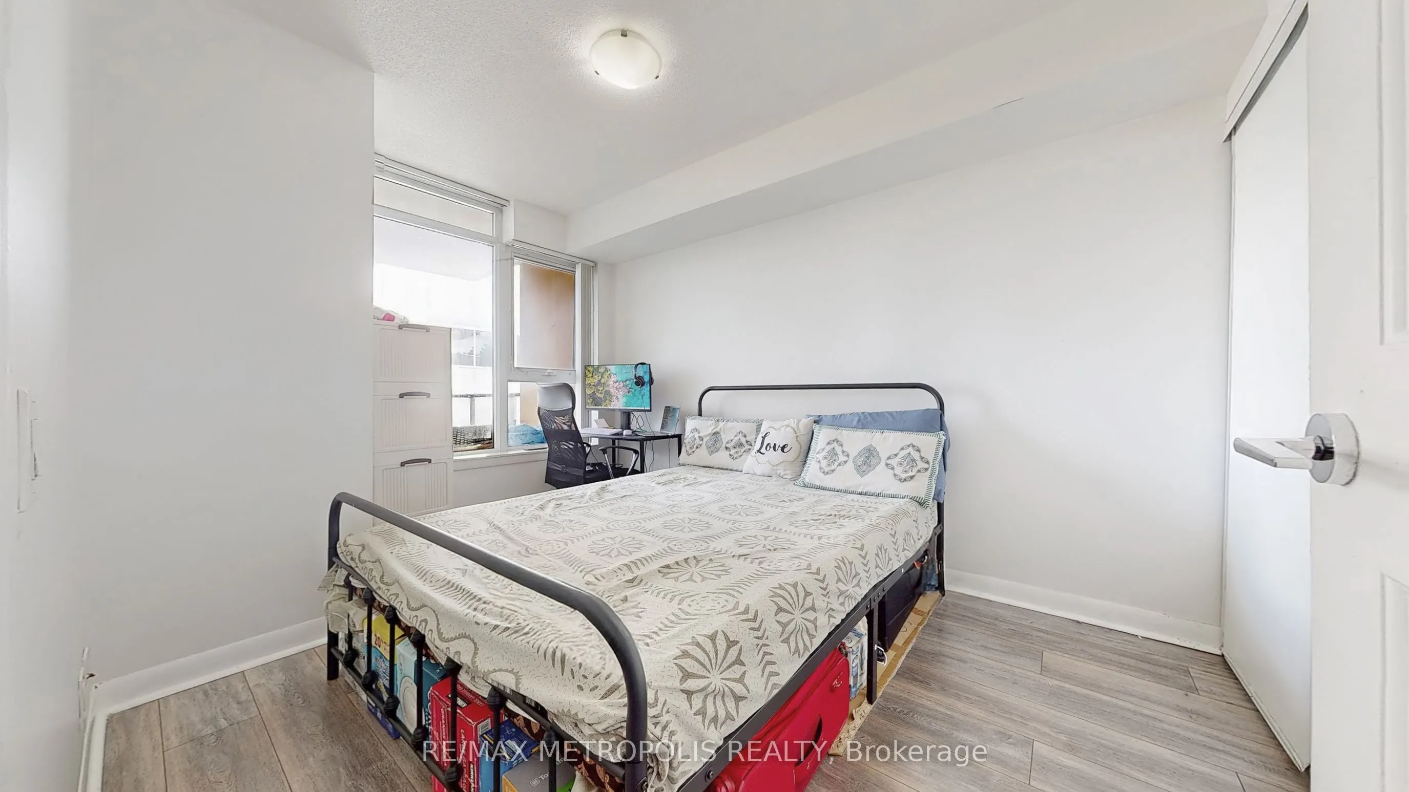 25 Town Centre Court, #601