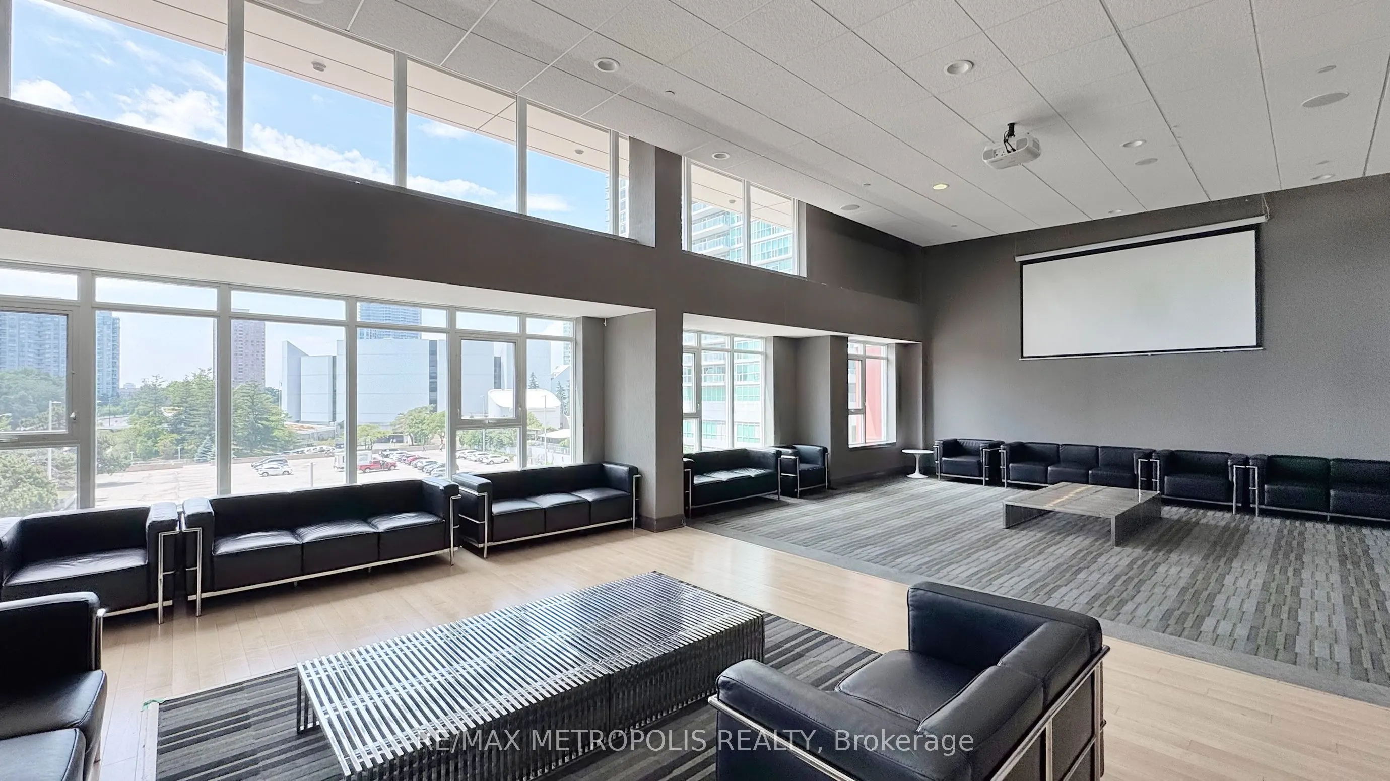 25 Town Centre Court, #601