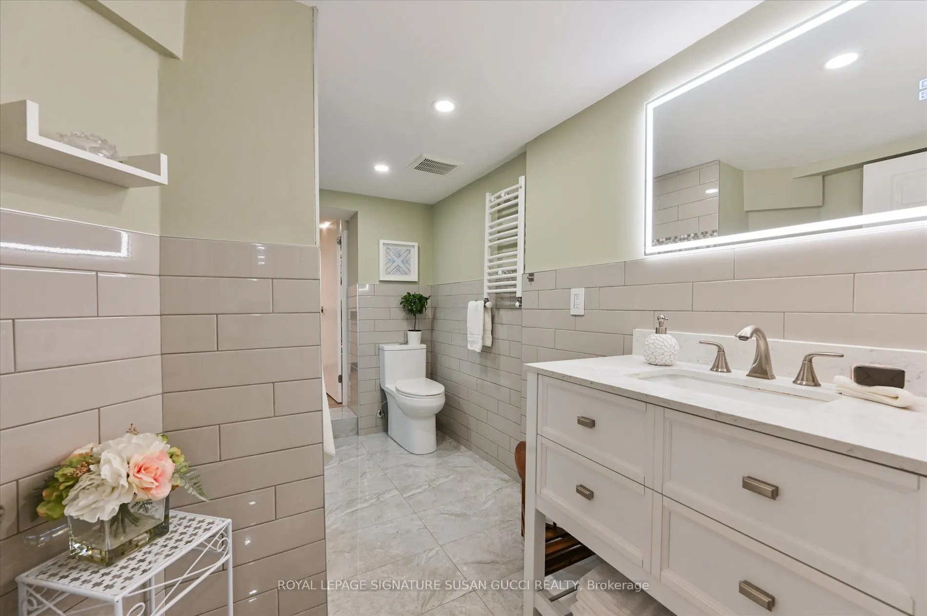 156 Linsmore Crescent