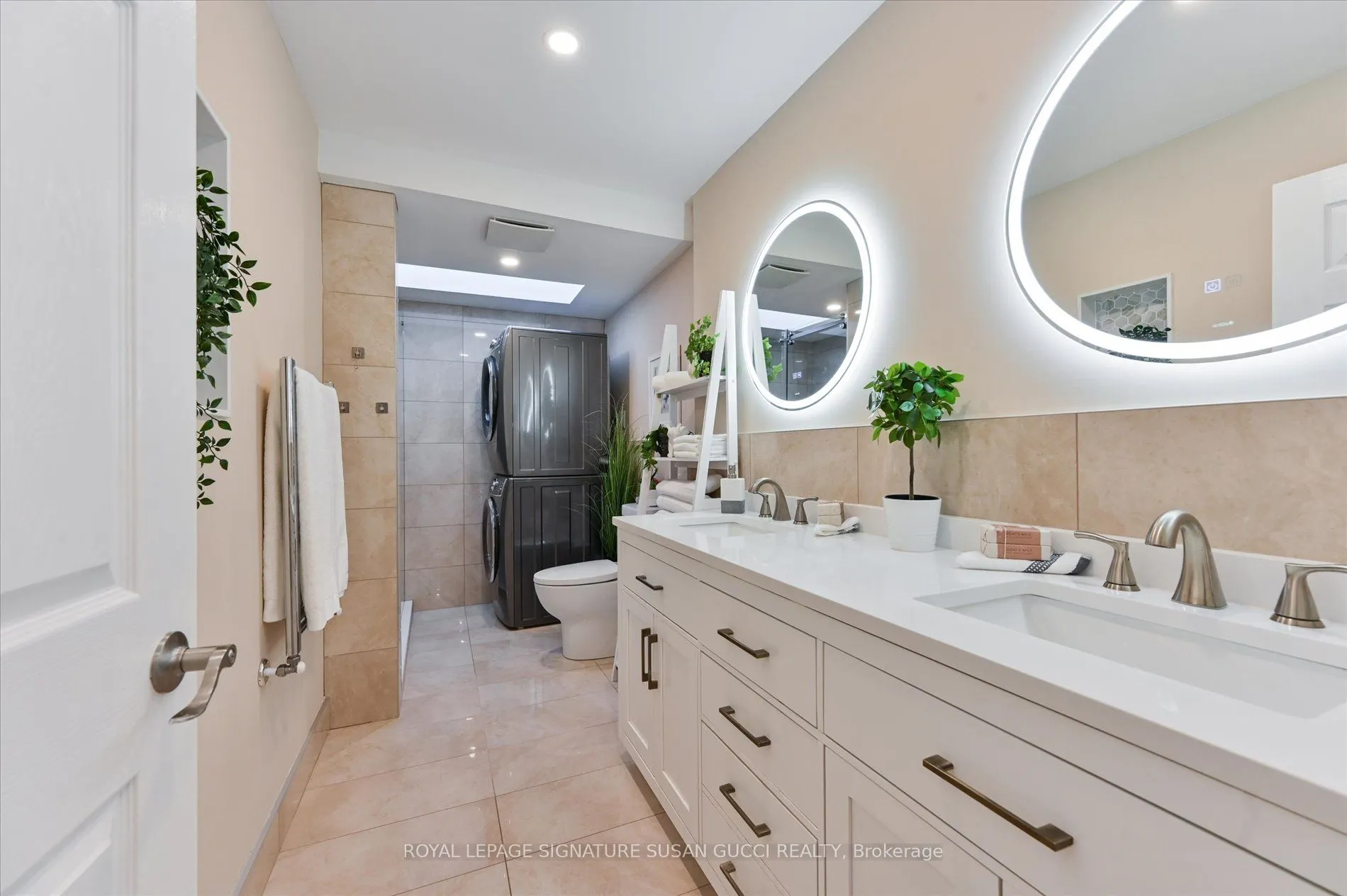 156 Linsmore Crescent