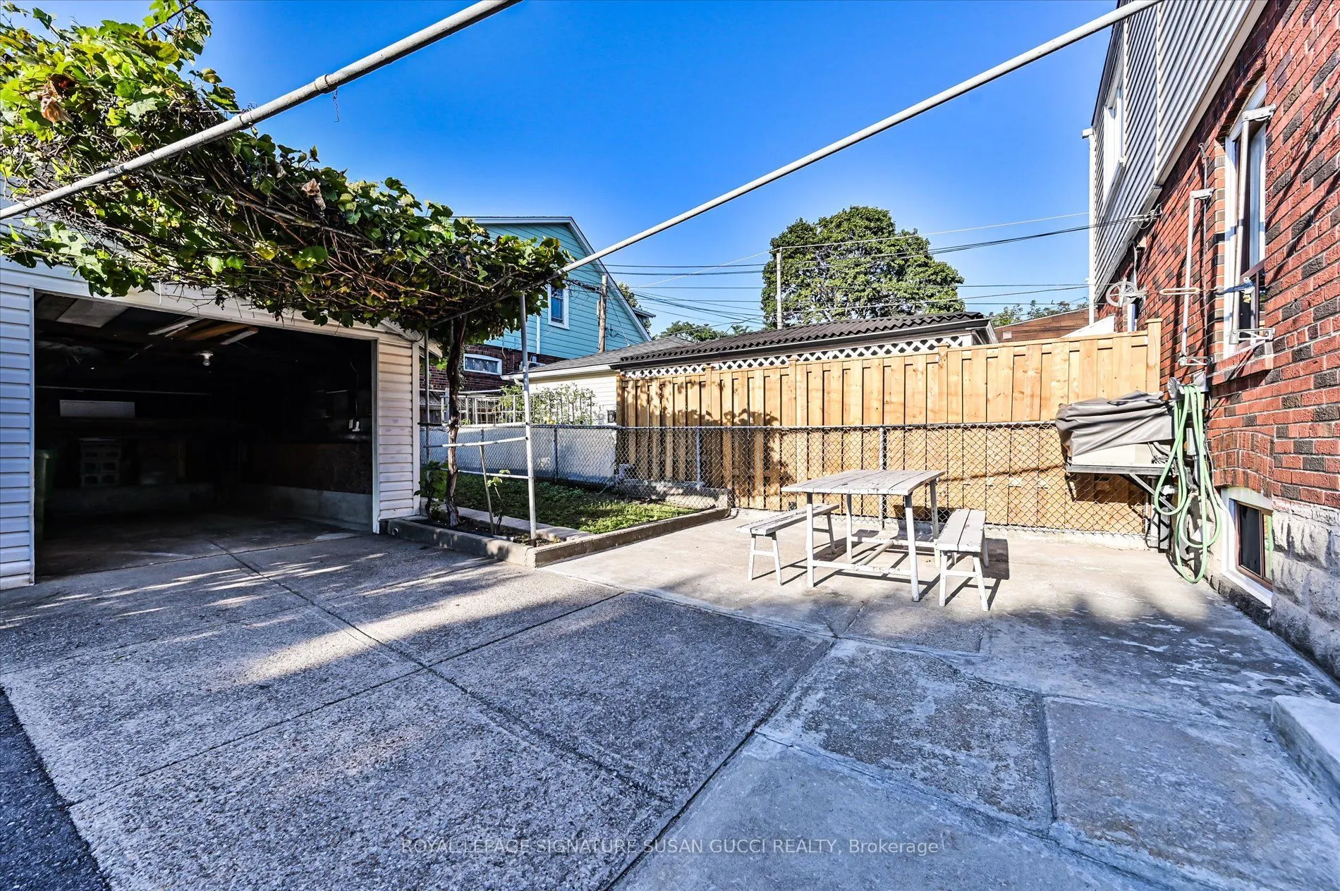 418 Sammon Avenue