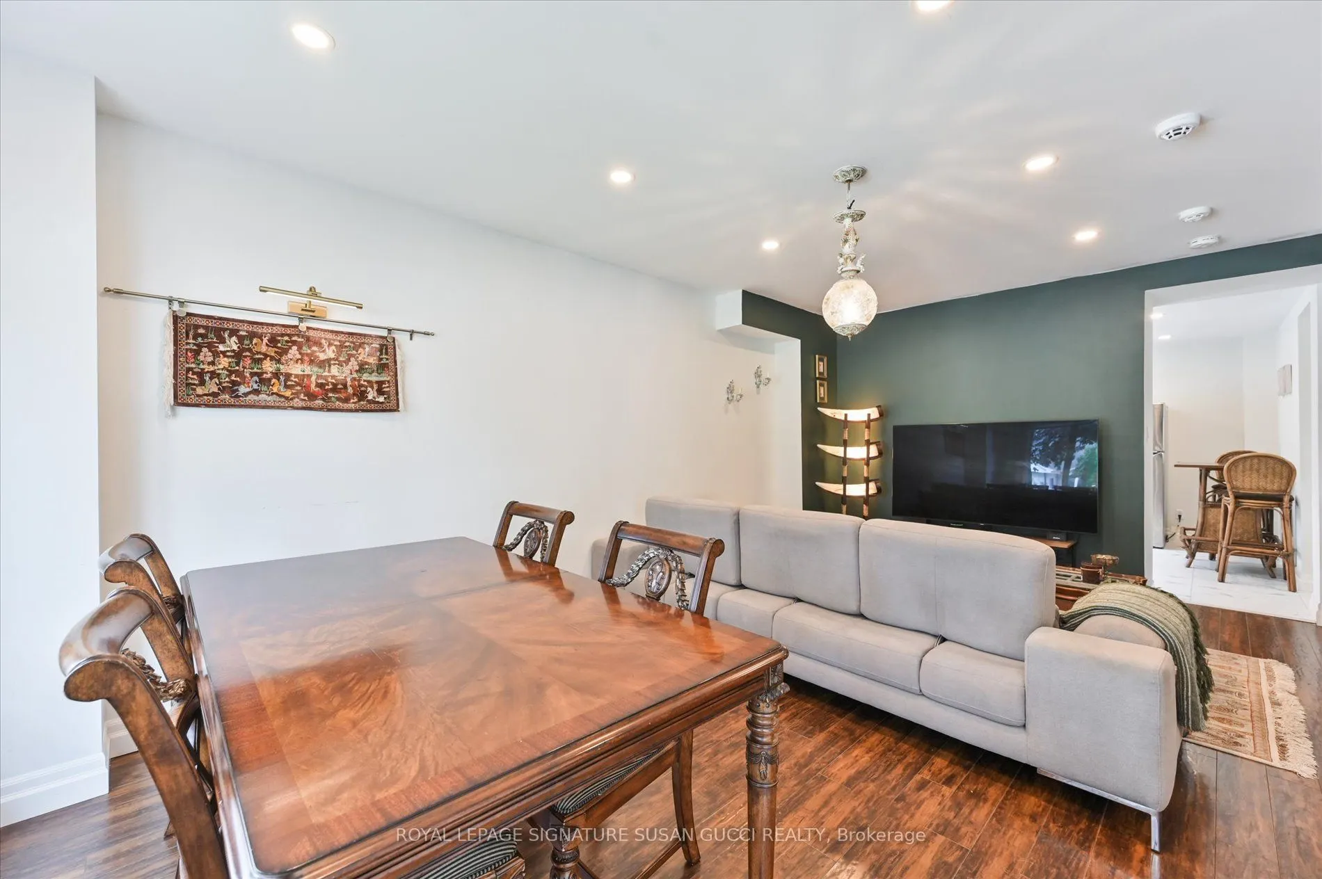 94 Meighen Avenue