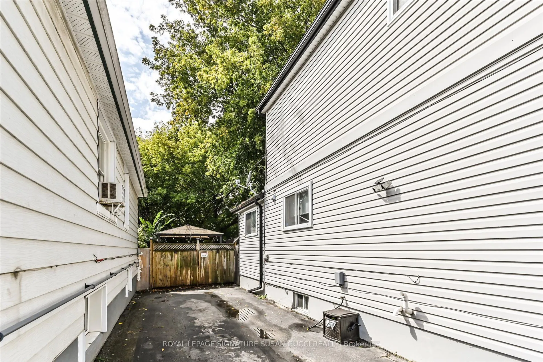 94 Meighen Avenue