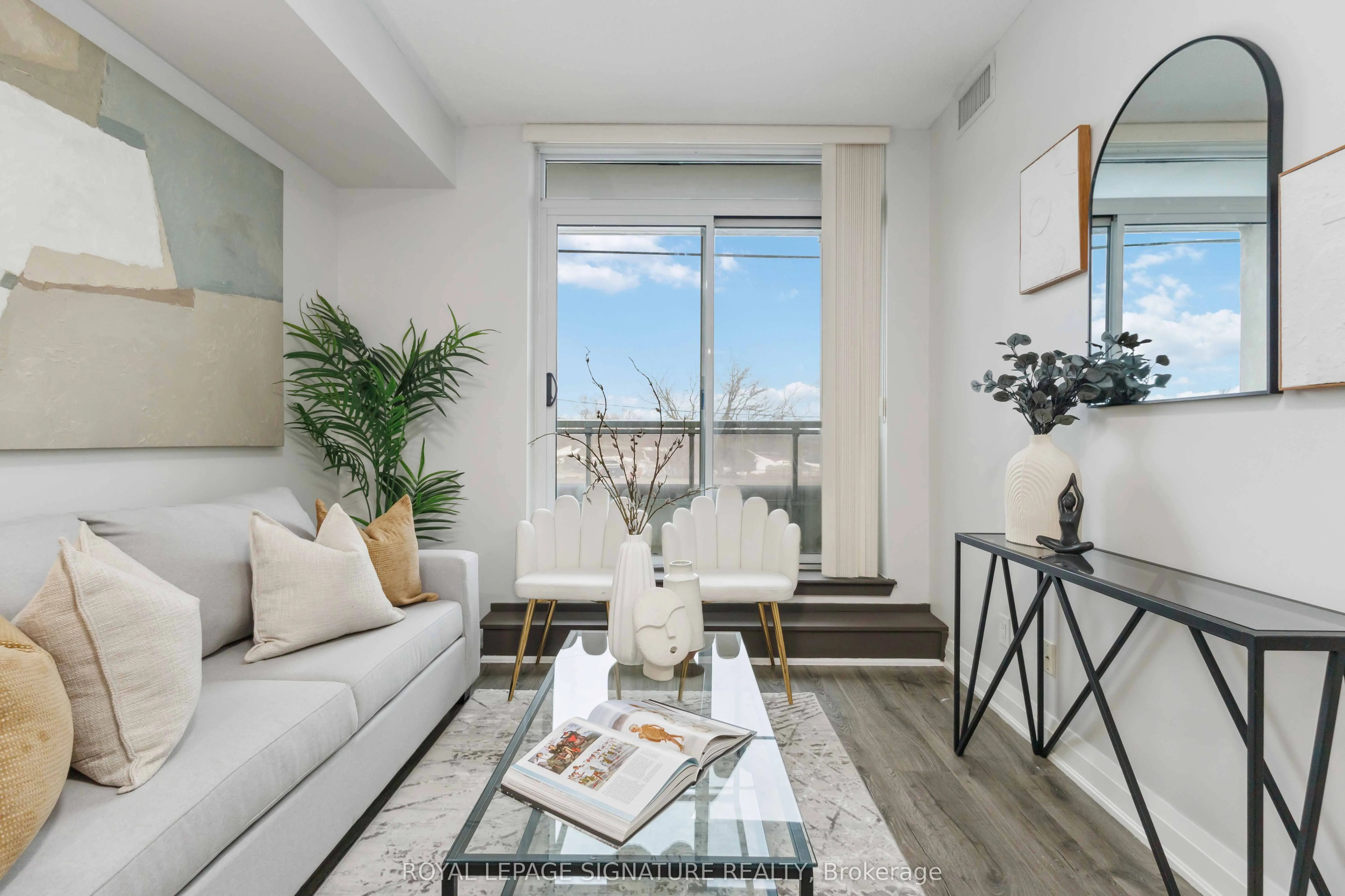 3520 Danforth Avenue, #212