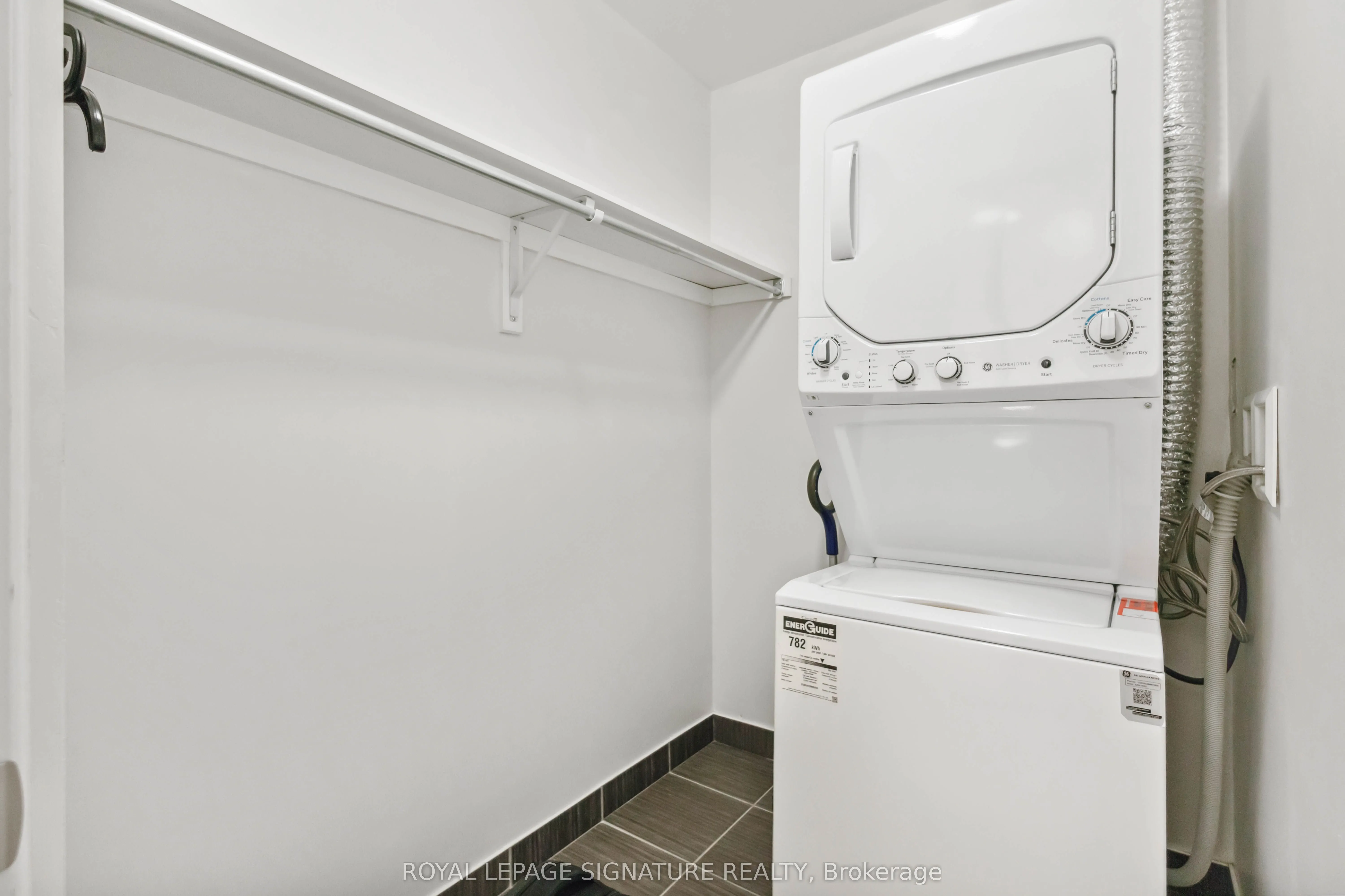 3520 Danforth Avenue, #212