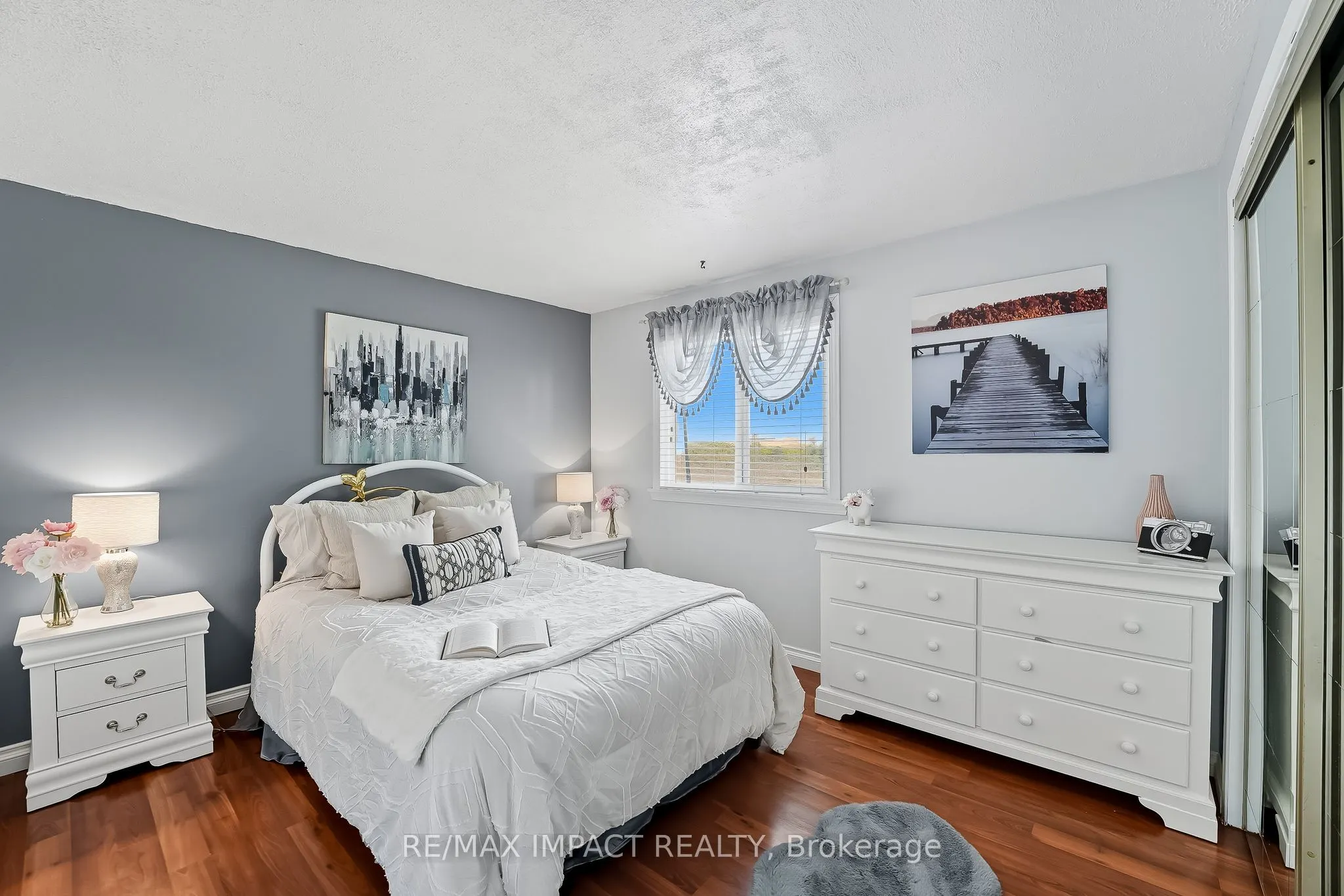1506 Fenelon Crescent