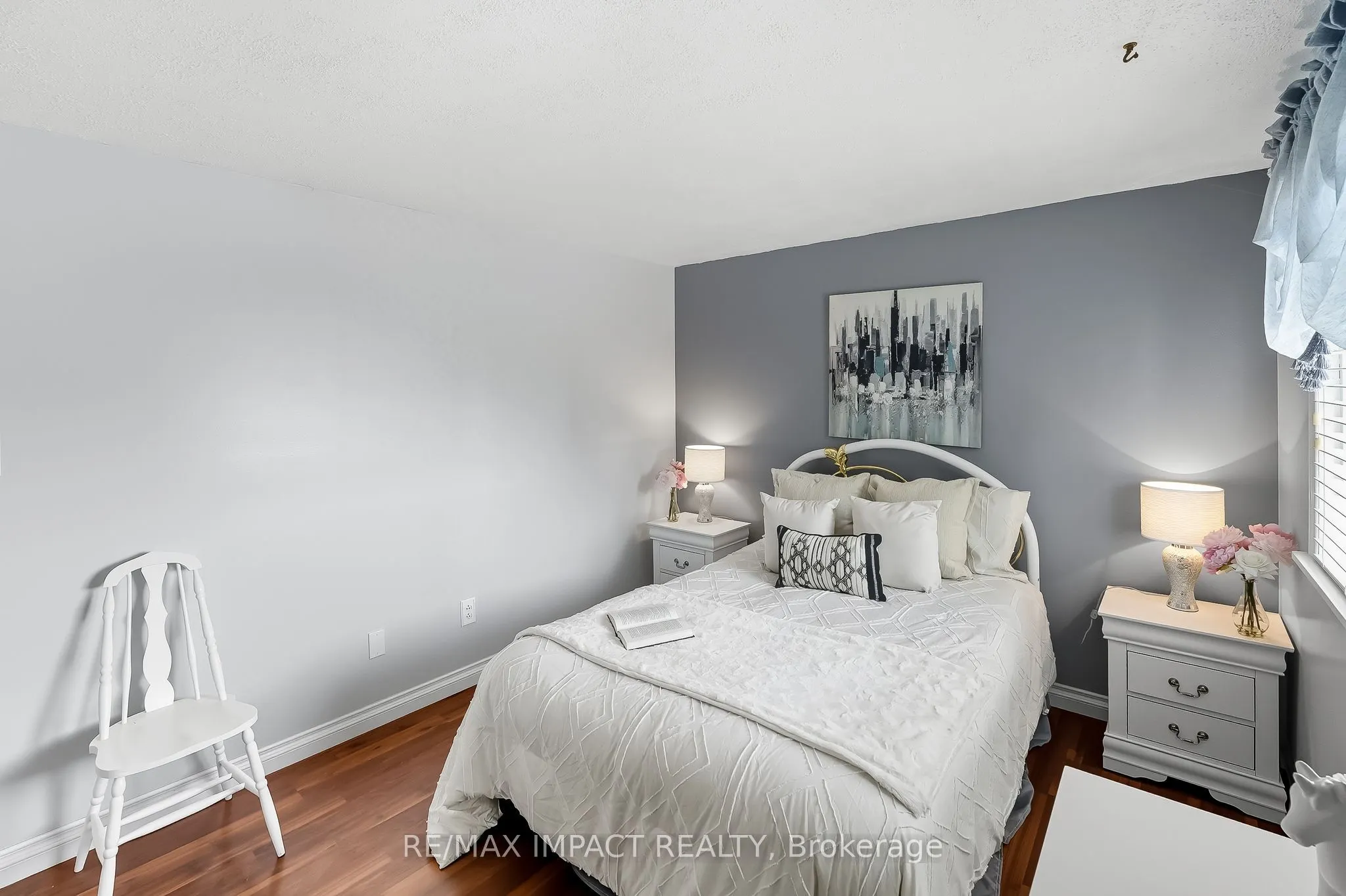 1506 Fenelon Crescent