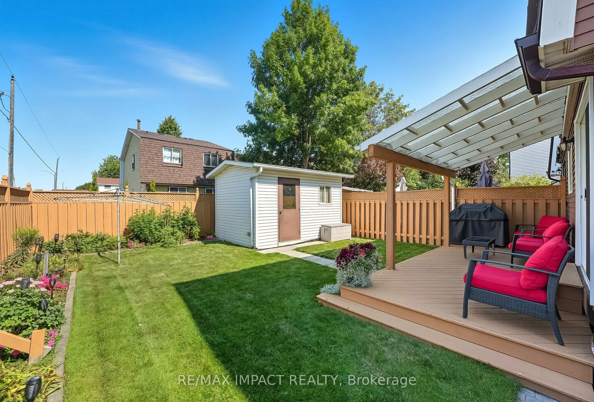 1506 Fenelon Crescent