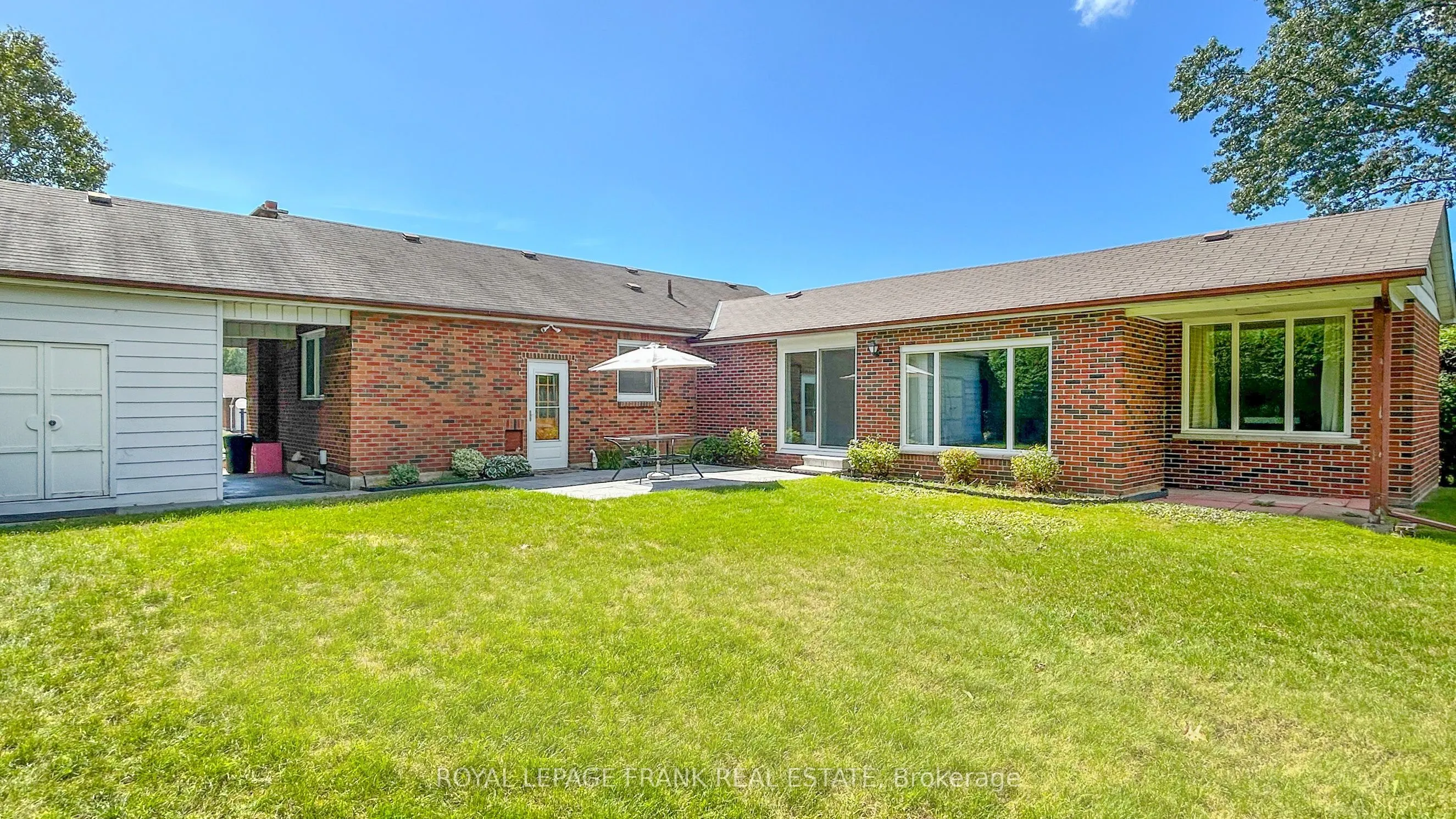 8 Edsall Avenue