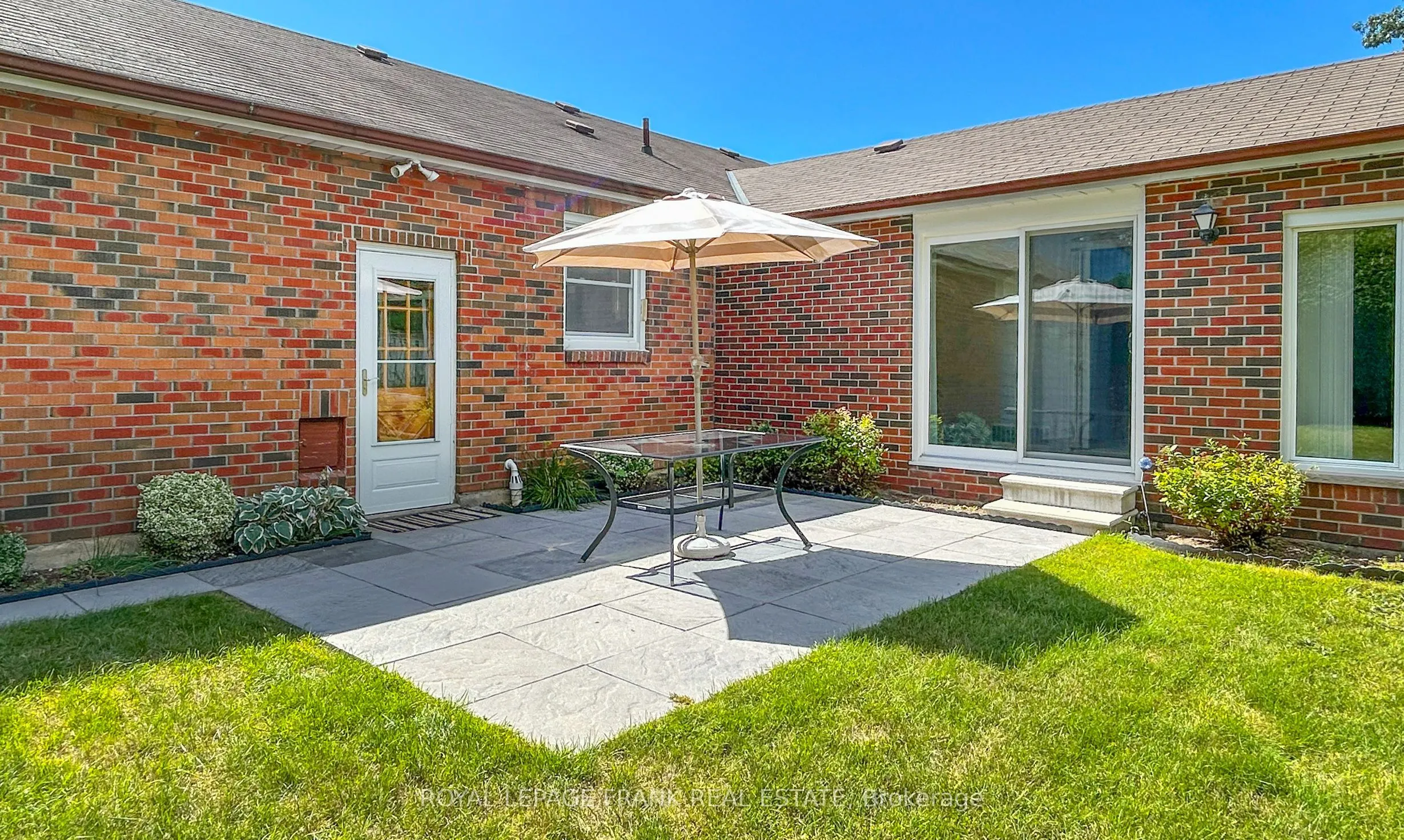 8 Edsall Avenue