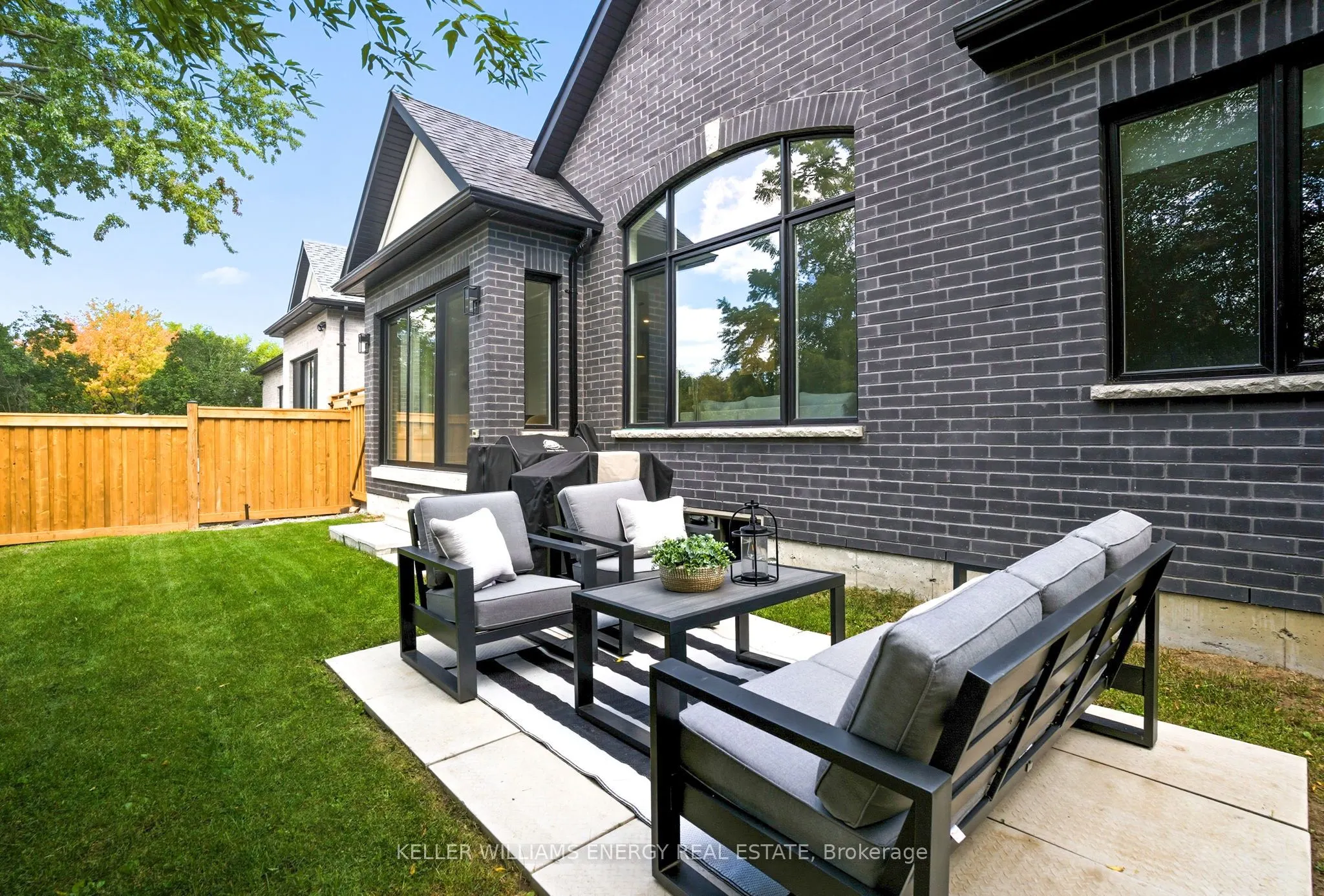 56 Meadow Crescent