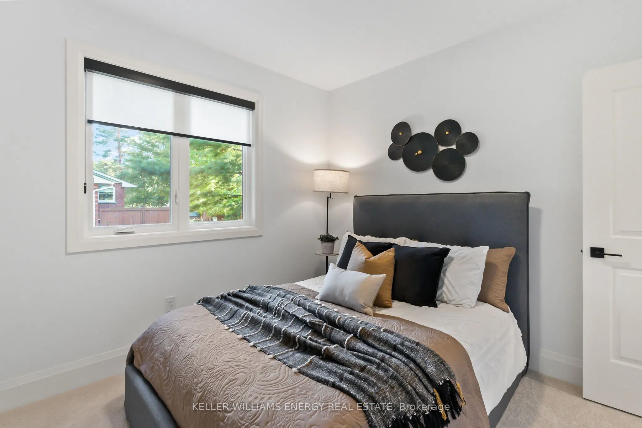 56 Meadow Crescent