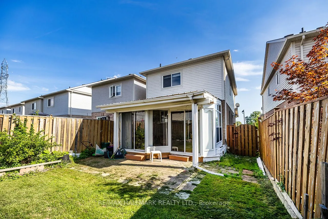 32 Samandria Avenue