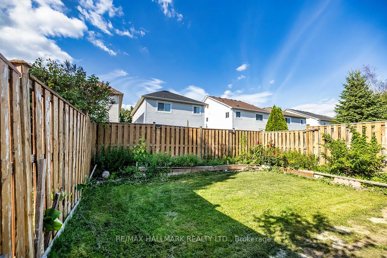 32 Samandria Avenue