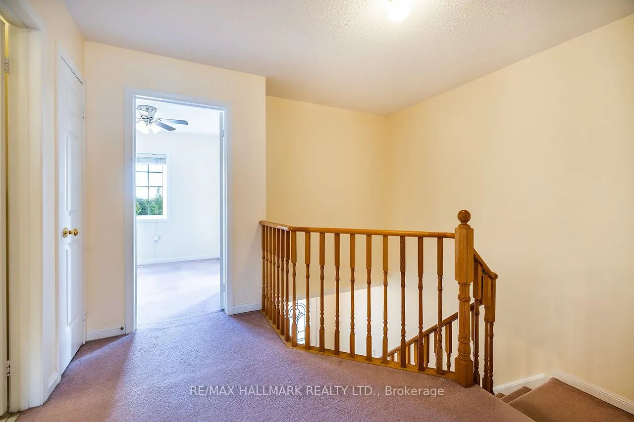 32 Samandria Avenue