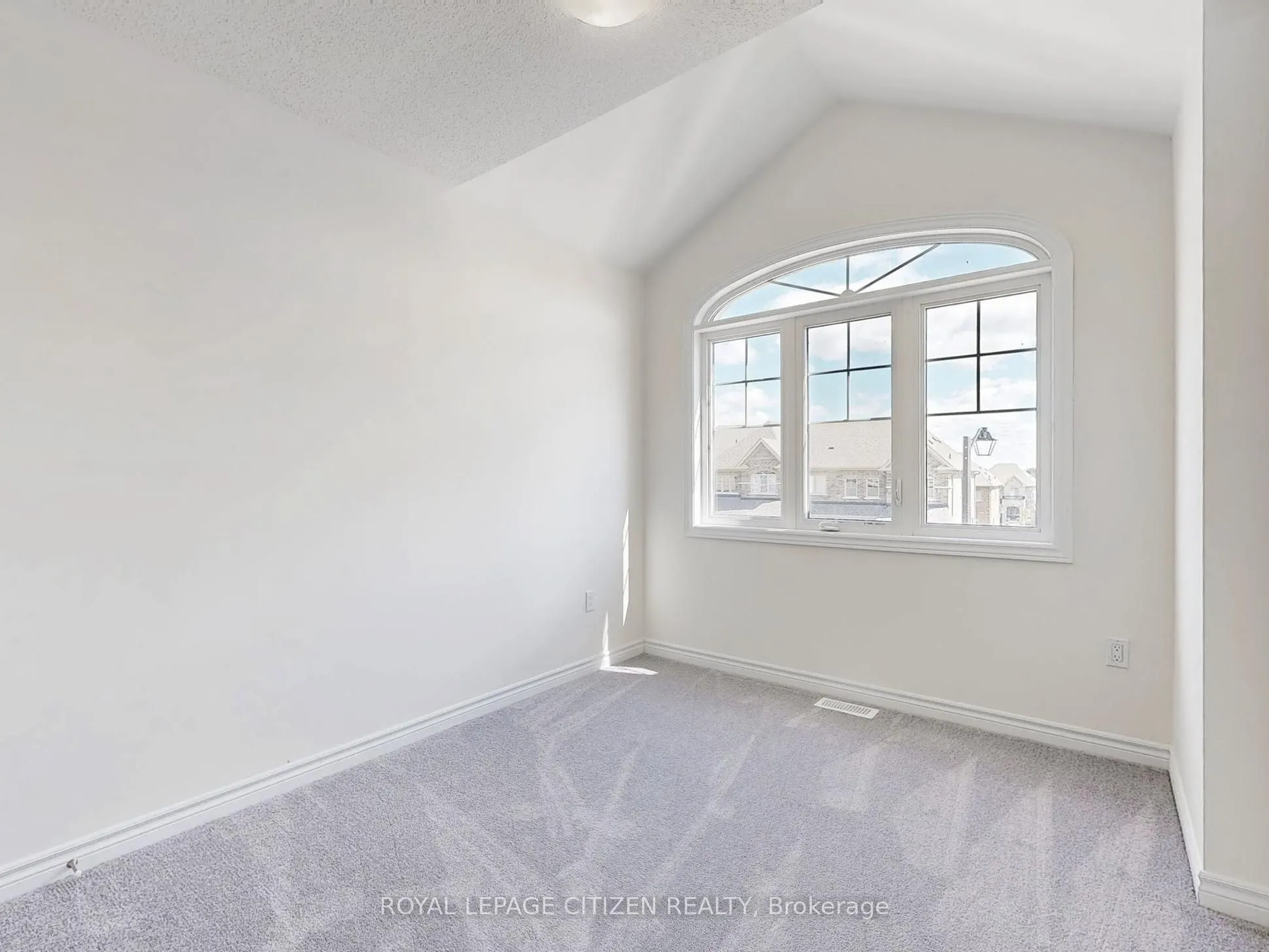 142 North Garden Boulevard