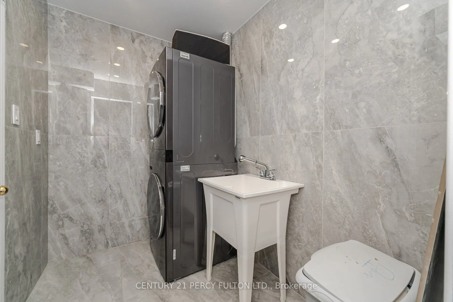 530 Kingston Road, #28