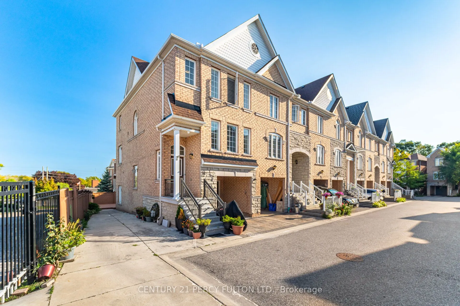 530 Kingston Road, #28