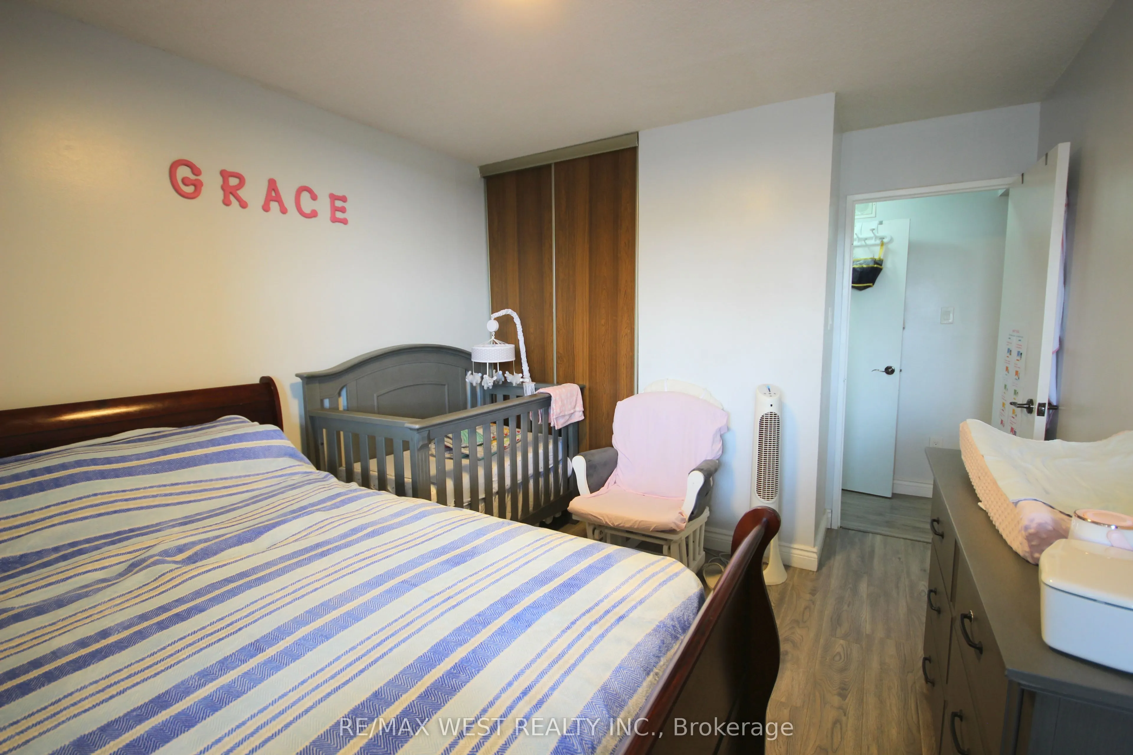3380 Eglinton Avenue E, #801