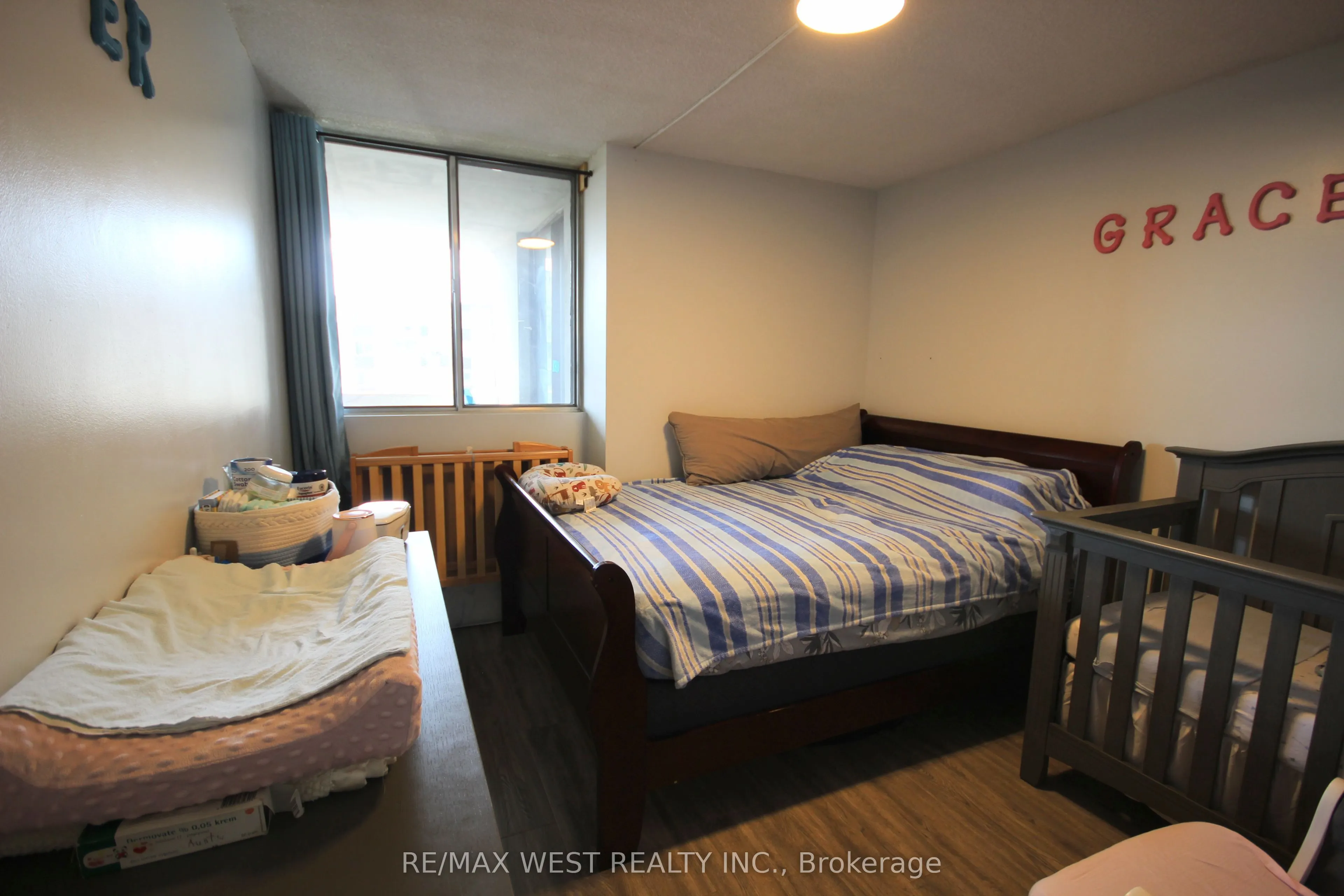 3380 Eglinton Avenue E, #801