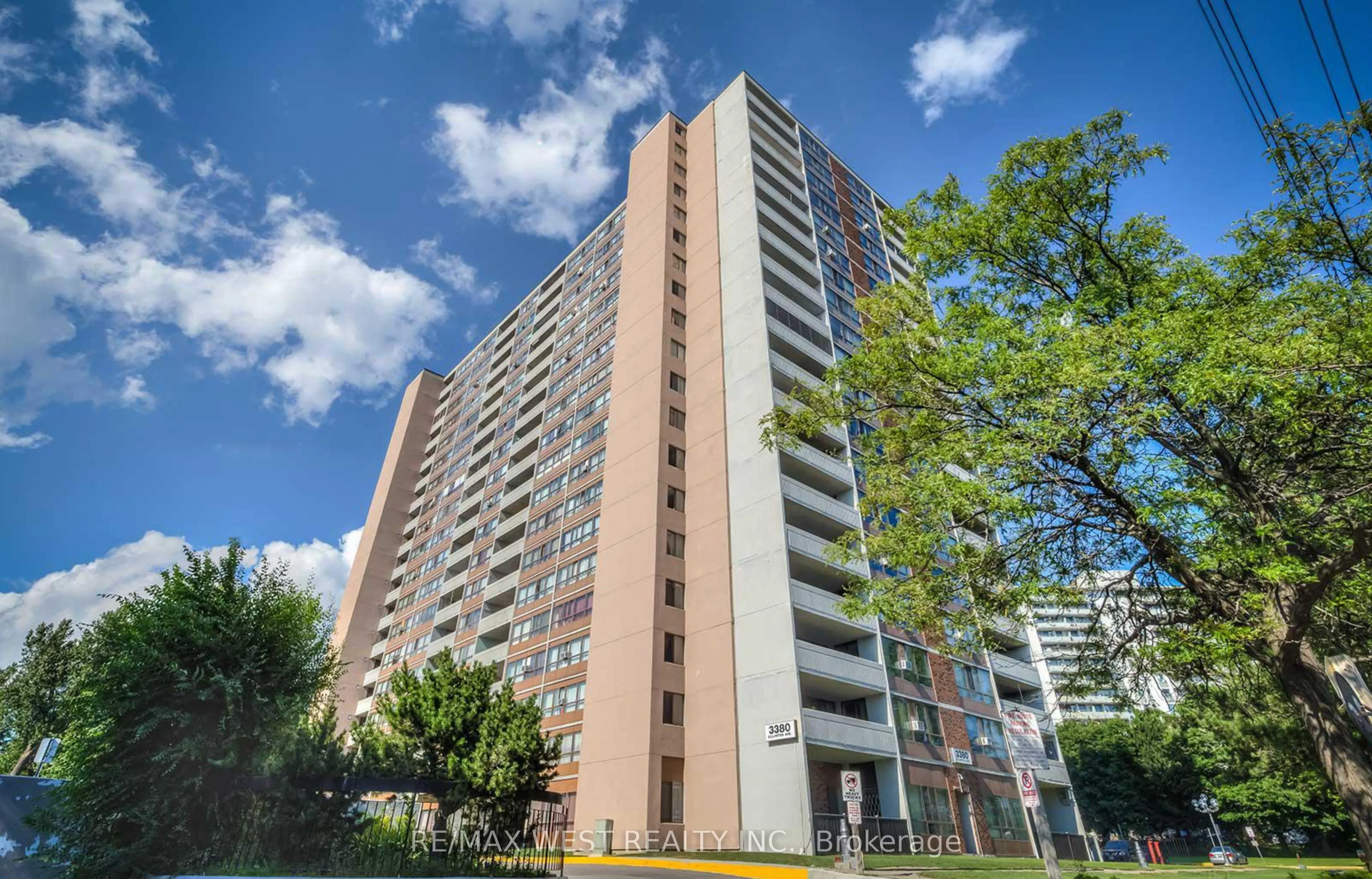 3380 Eglinton Avenue E, #801