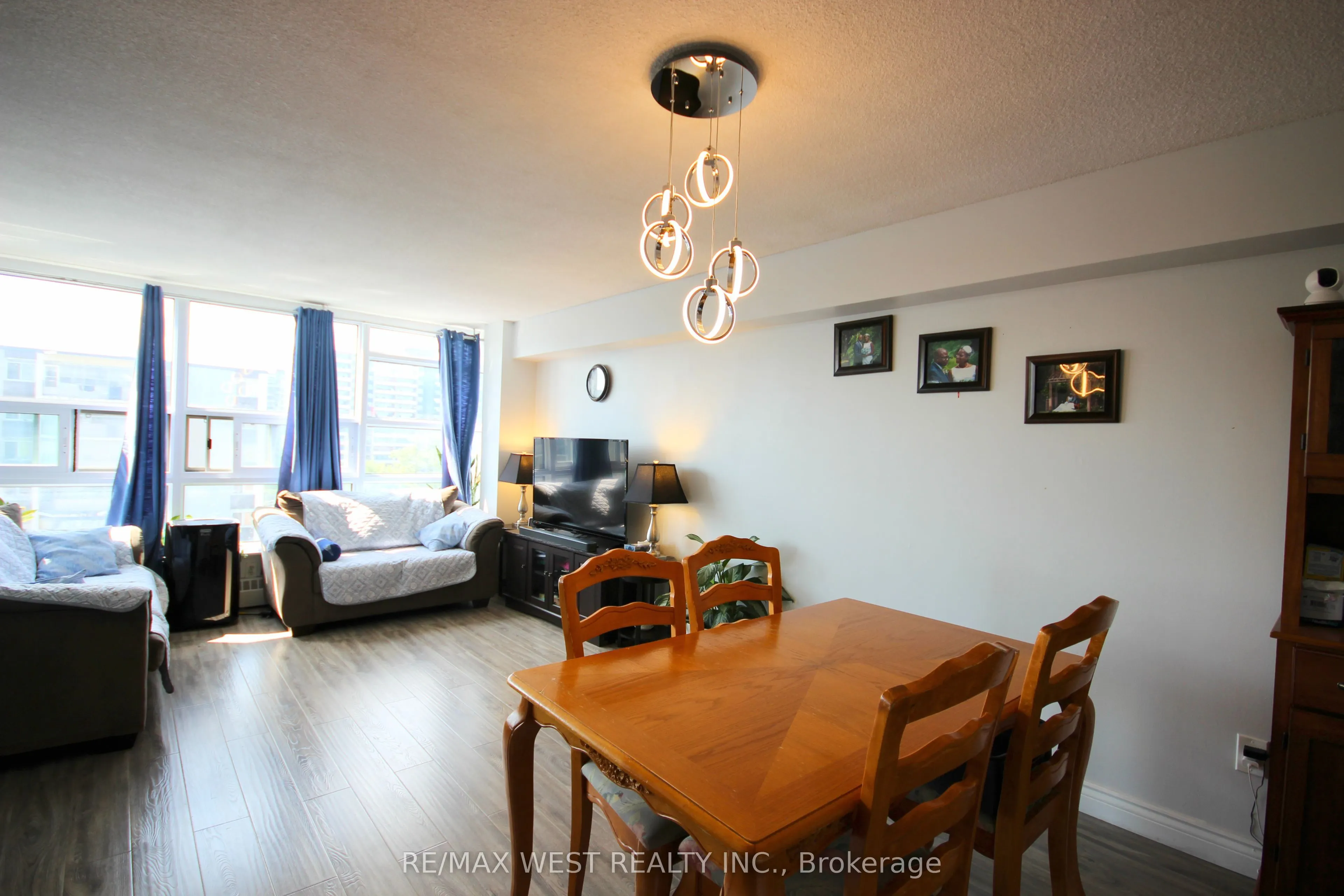 3380 Eglinton Avenue E, #801
