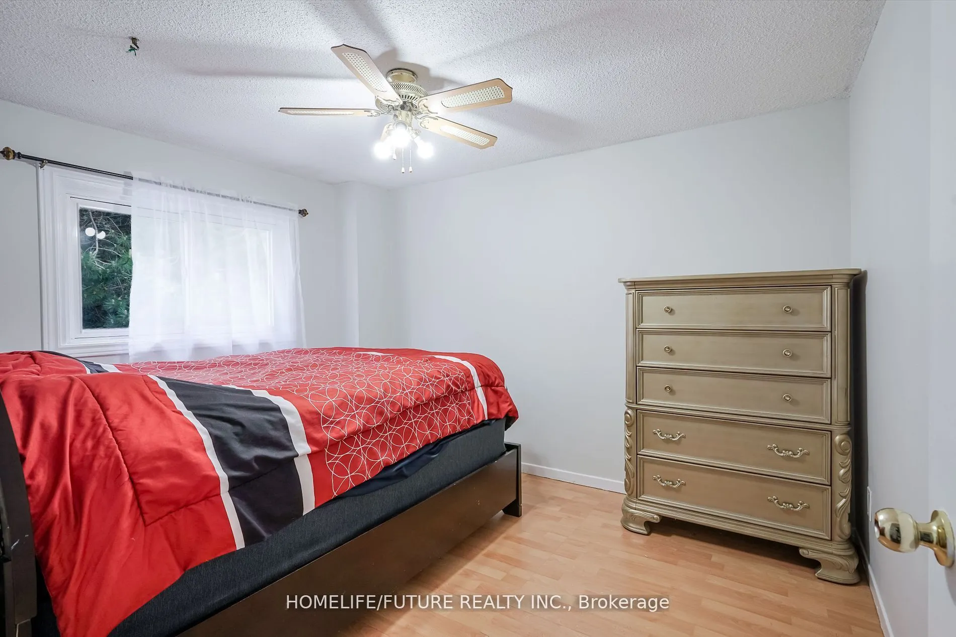 47 Carisbrooke Square, #Main & 2nd Flr