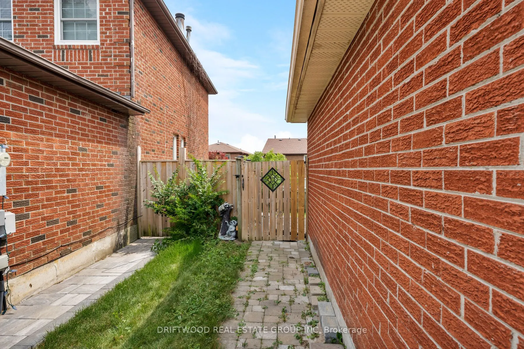 515 Norfolk Square