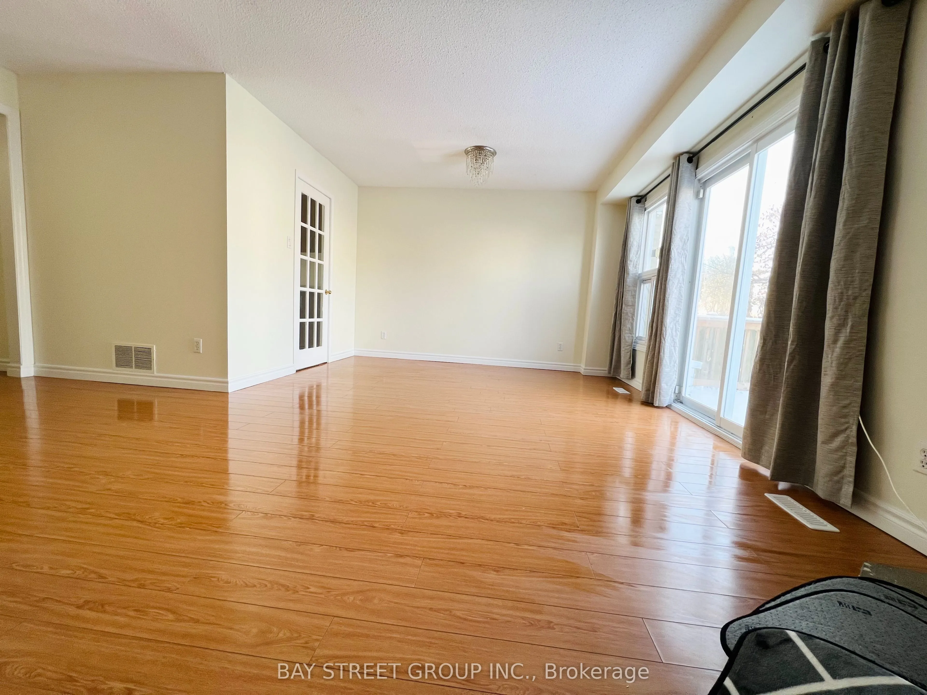 38 Enchanted Hills Crescent