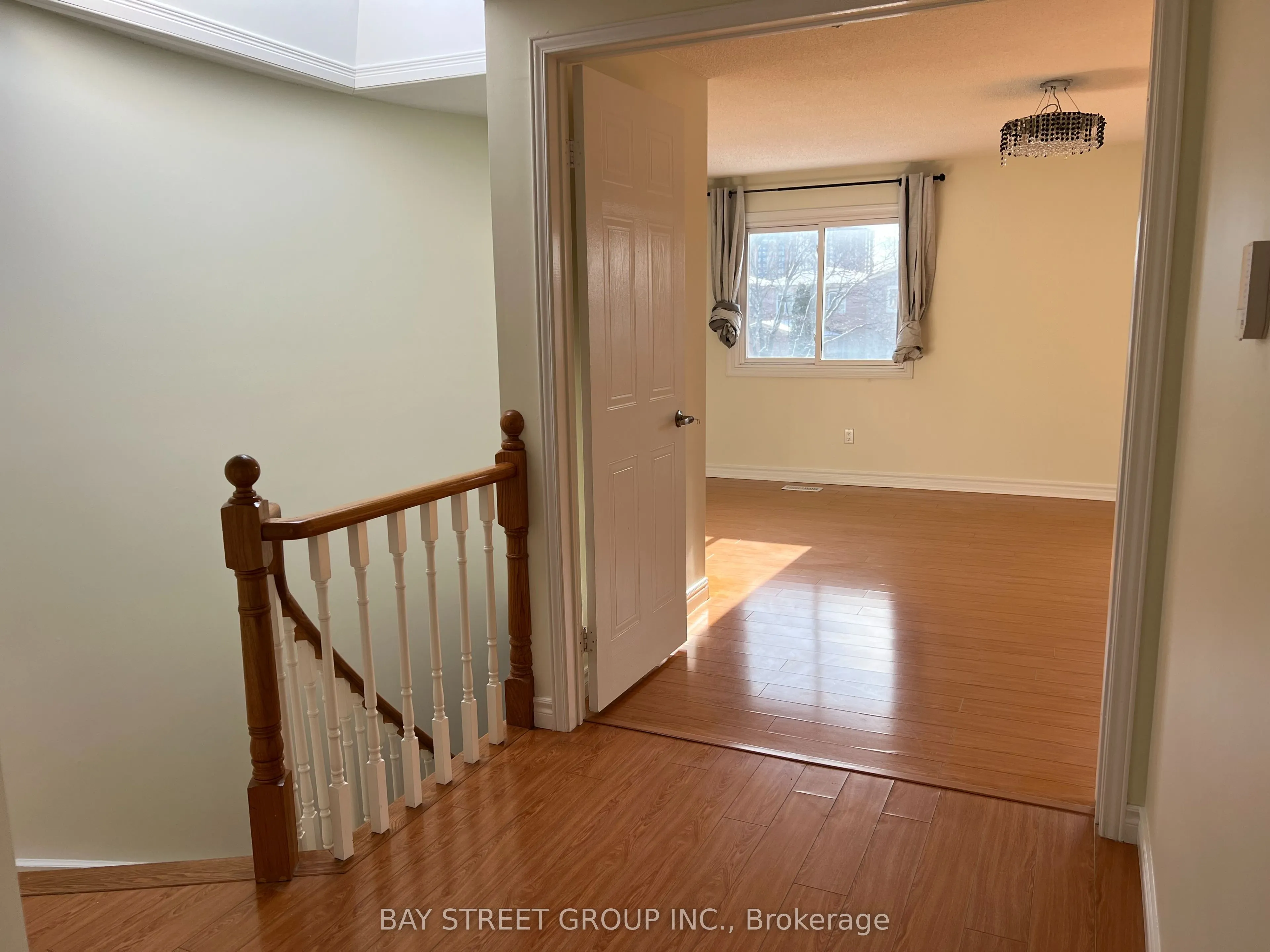 38 Enchanted Hills Crescent