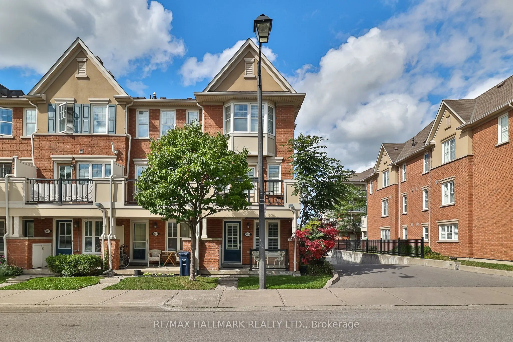 30 Mendelssohn Street, #9
