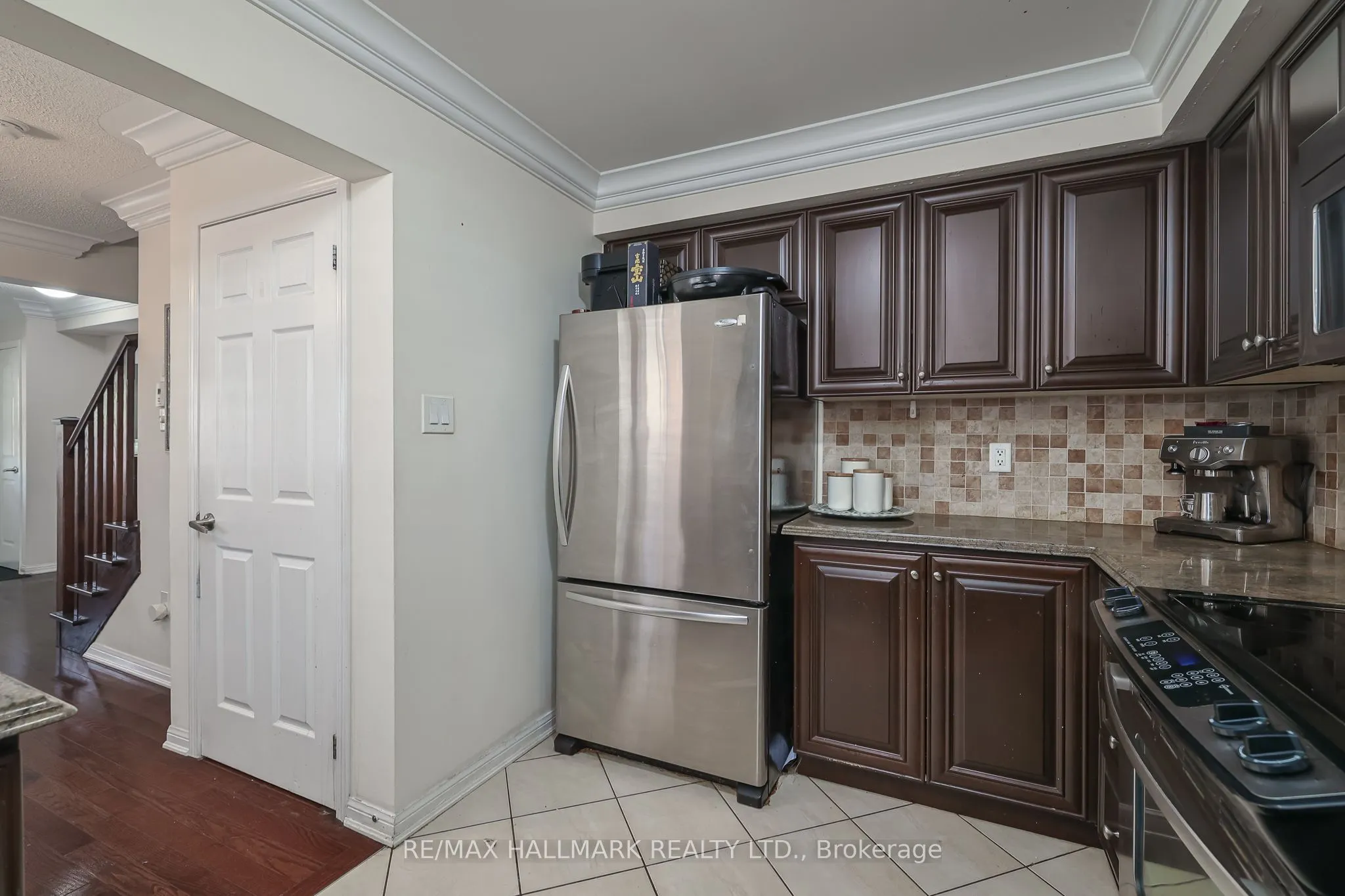 30 Mendelssohn Street, #9