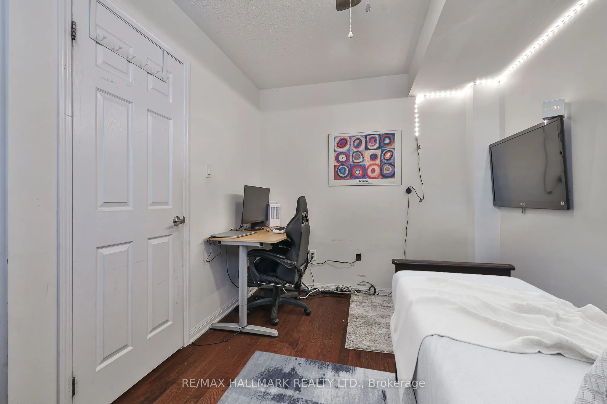 30 Mendelssohn Street, #9