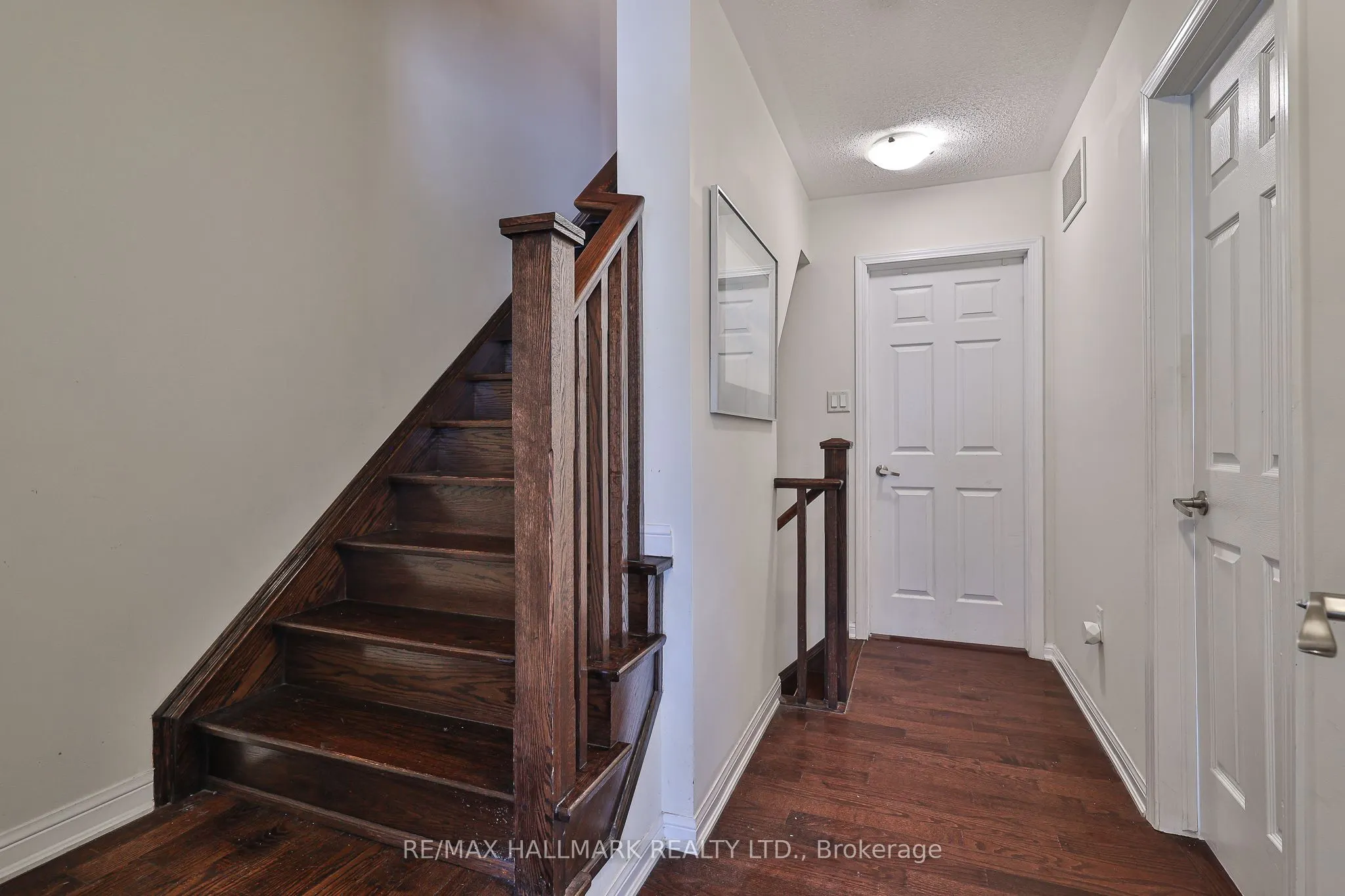 30 Mendelssohn Street, #9