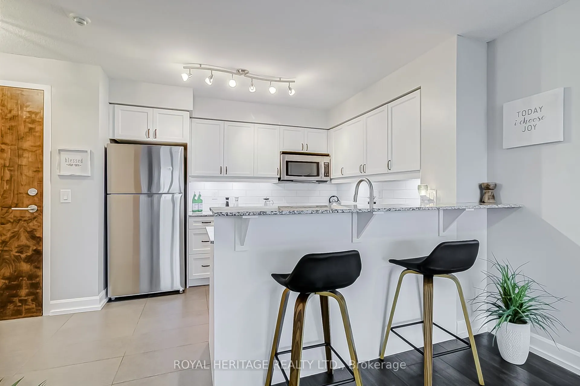1235 Bayly Street, #511