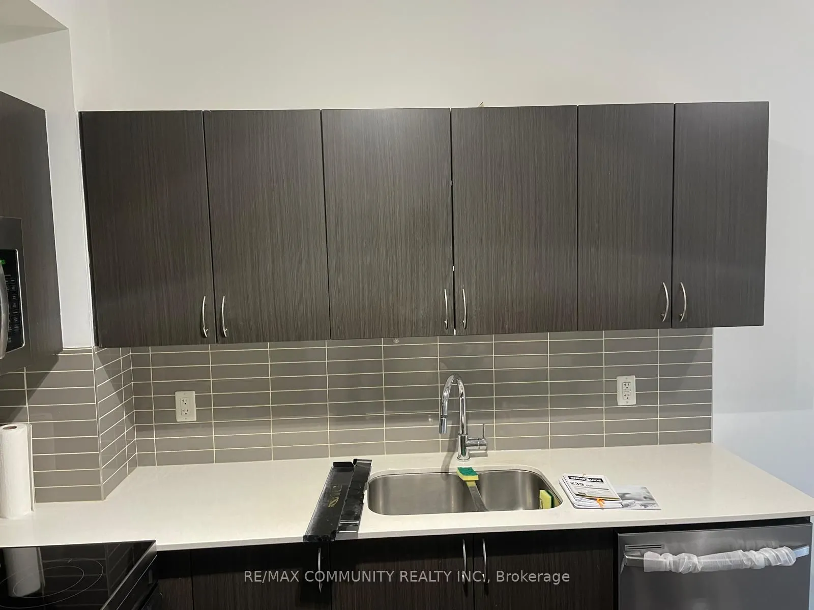 3560 St Clair Avenue E, #216