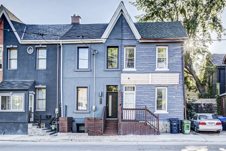 110 Carlaw Avenue