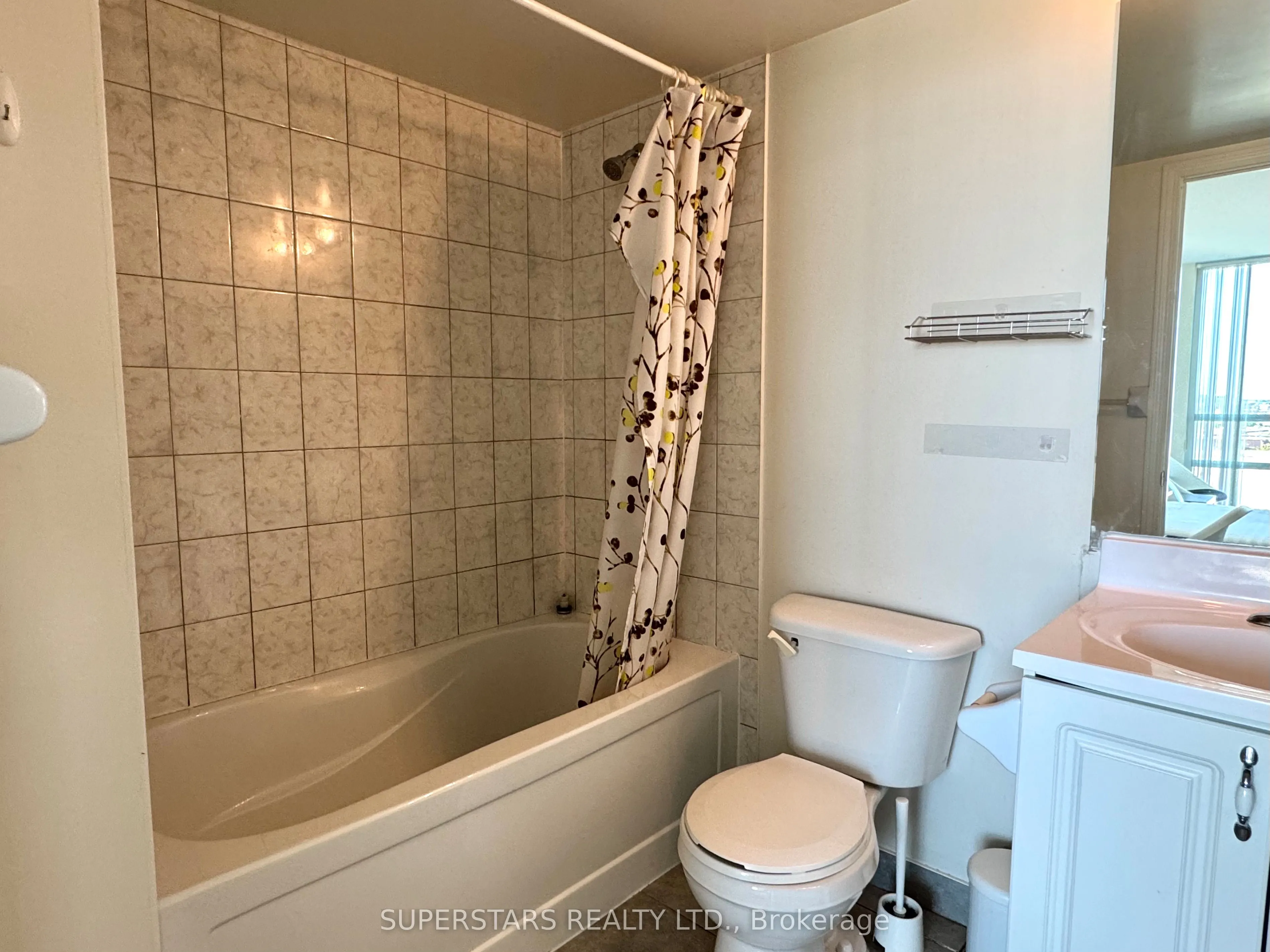 88 Grangeway Avenue, #705