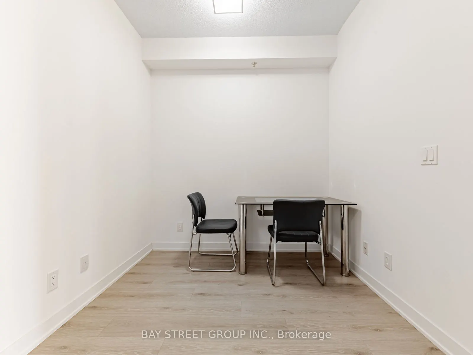 195 Bonis Avenue, #508