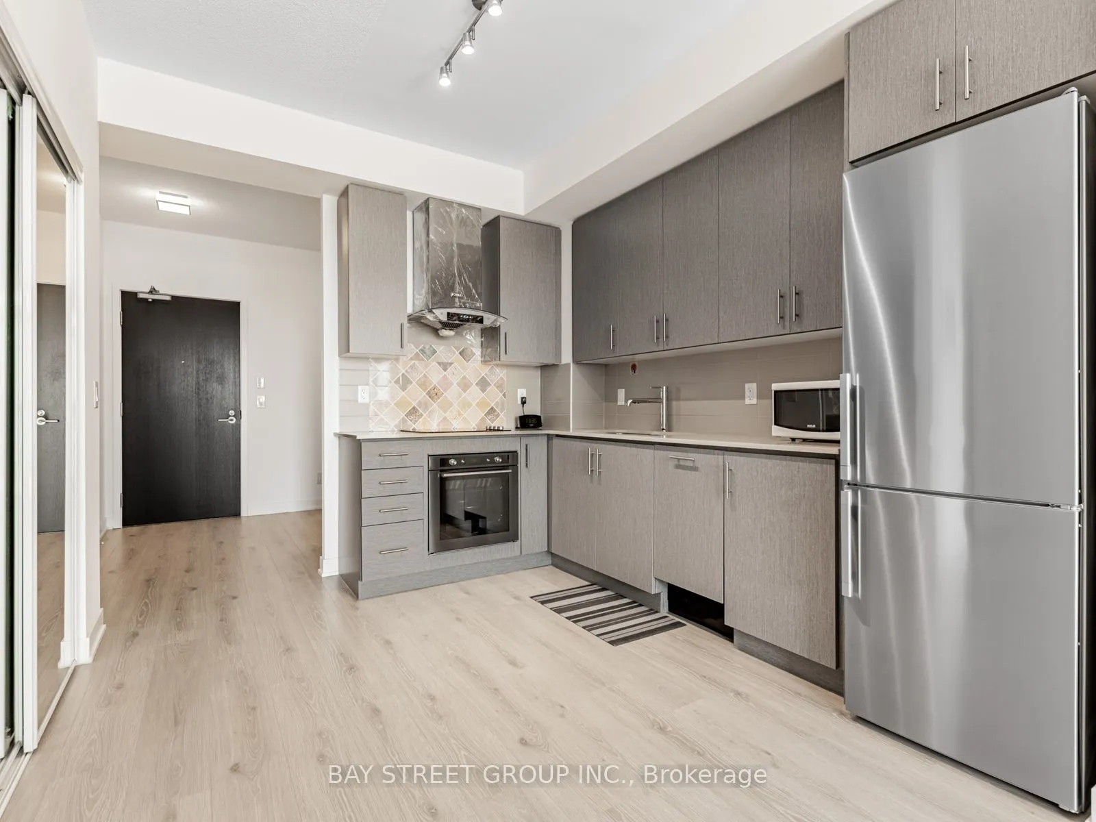 195 Bonis Avenue, #508